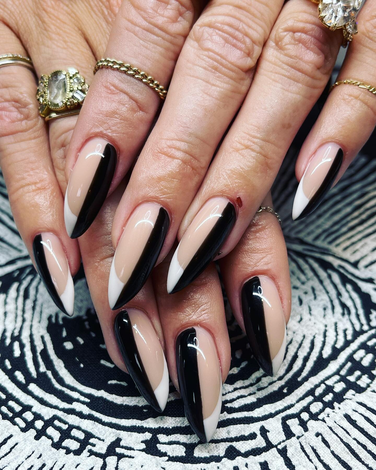 Classics 🖤🤍 #acronychous #freshtodeath #hardgel #nails #nailart #denver #naildesigns #denvernails #gelmanicure #nailsofinstagram #nailtech #denvernailsalon #naturalnails #nailstagram #salonnails #nailideas #denvernailtech #nailsalon #notd #nailpro