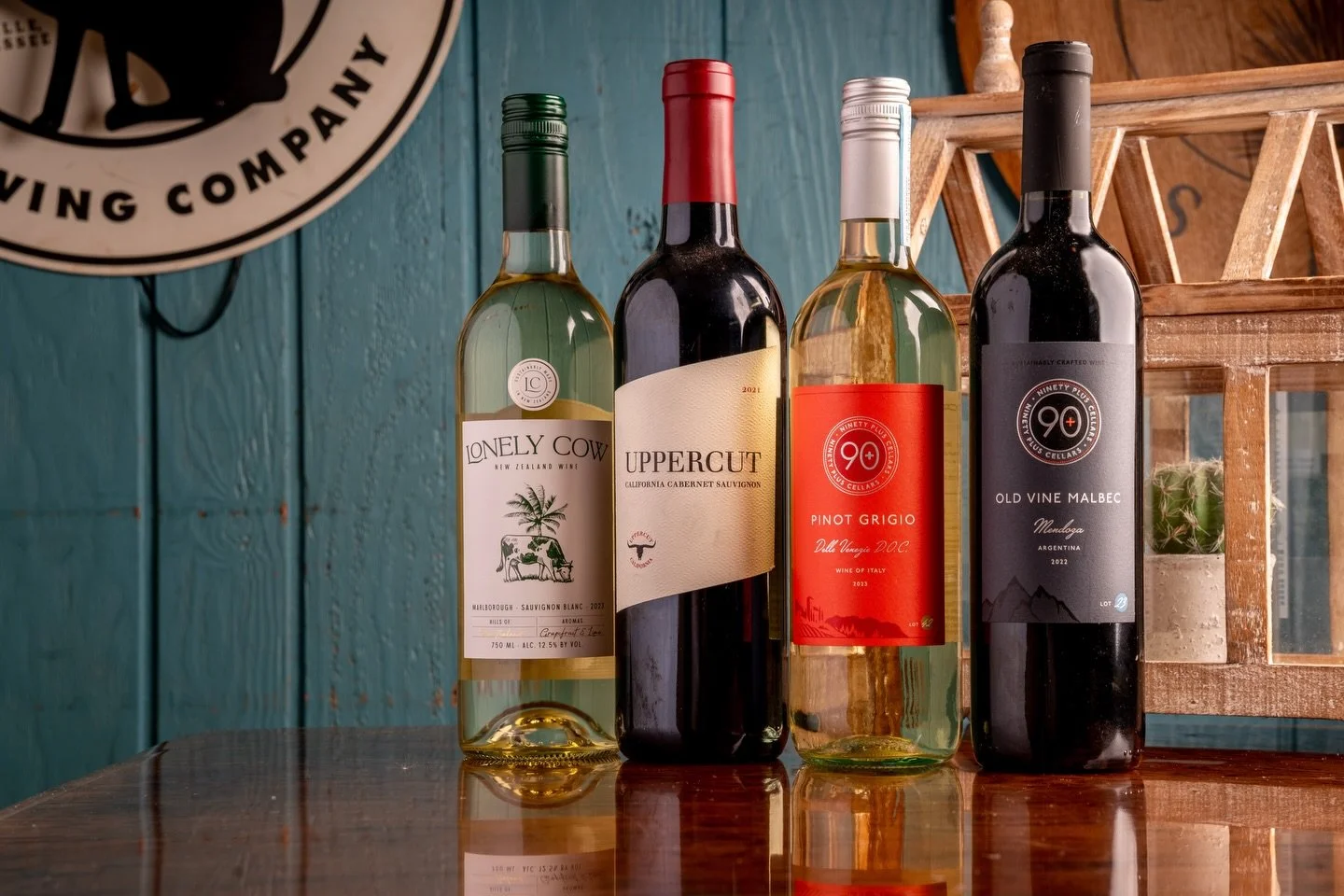 Midweek reset 🍷
Good music, good drinks, better company.