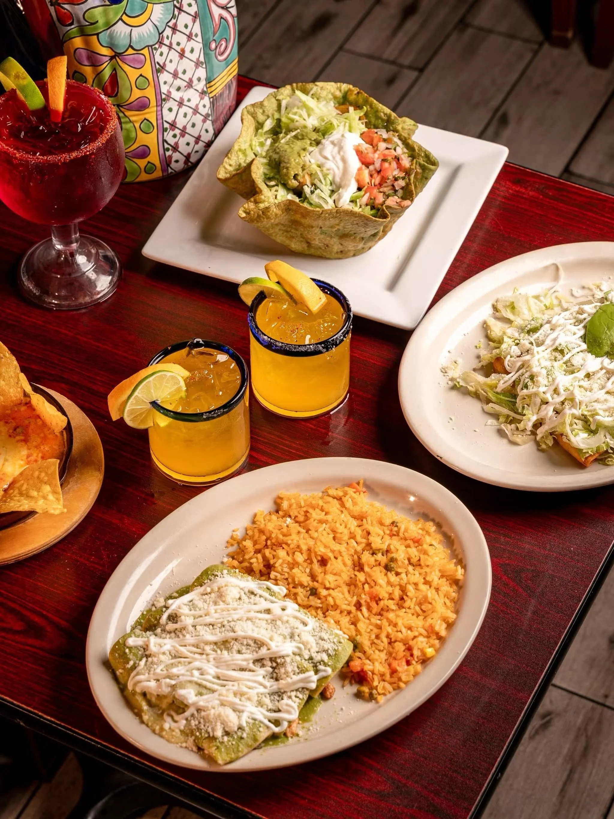 Great food always tastes better when shared, so bring your crew and join us at Cilantros today. 

Cilantro five points. 
📍 972 Main Street Nashville