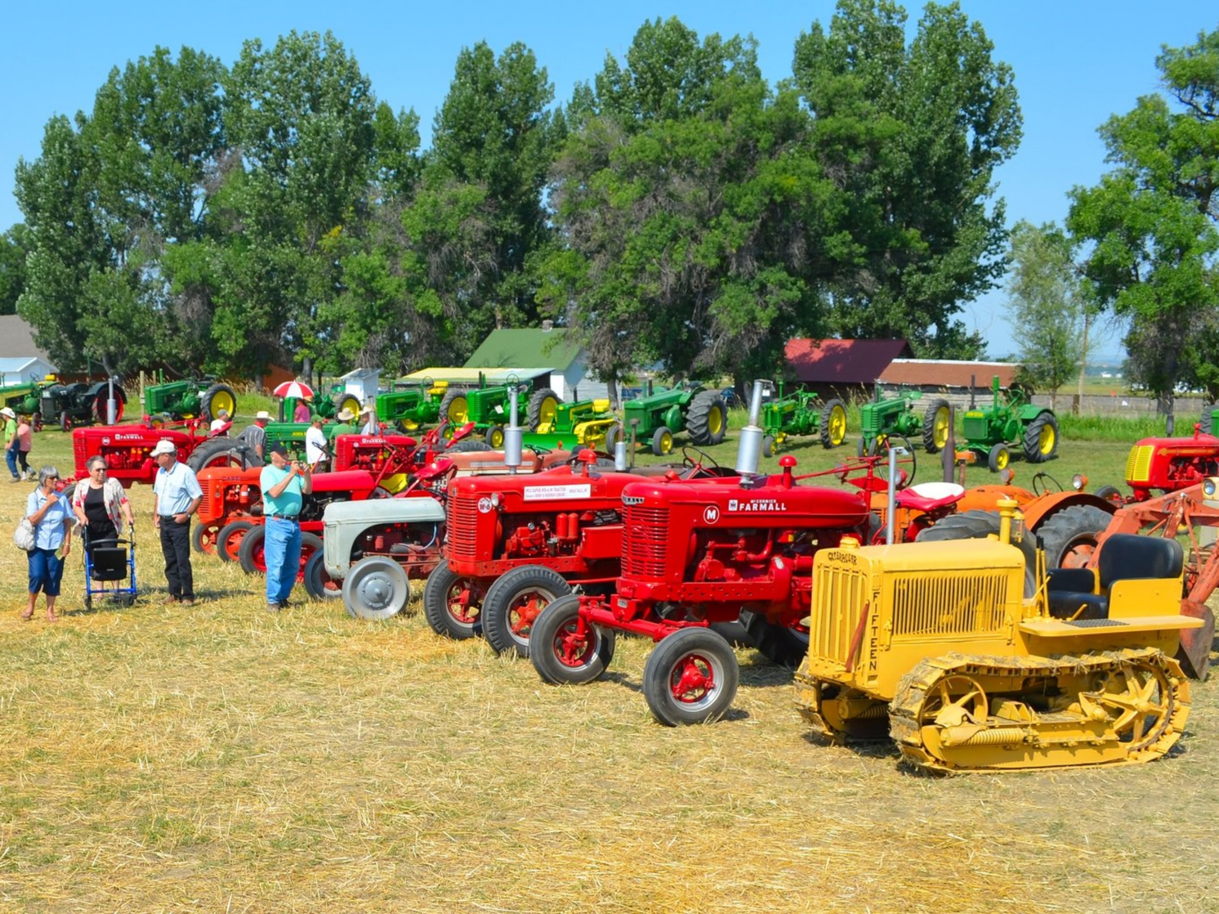ANTIQUE TRACTOR CLUB