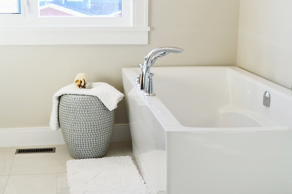 bathtub-1078865_960_720.jpg