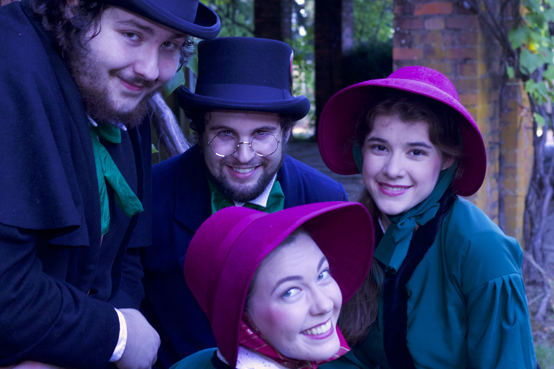 Carolers2.png