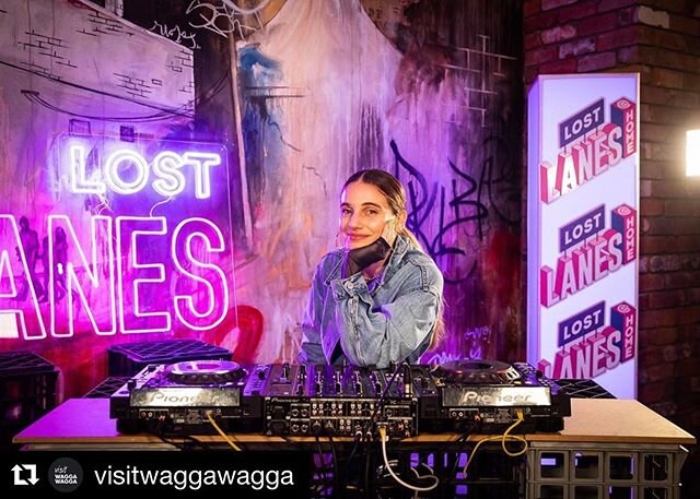 #Repost @visitwaggawagga with @get_repost
・・・
T H A N K | Y O U
To our laneway folk who live streamed Lost Lanes @ Home, a huge #visitwagga shout out to you!
Share your feedback of the evening with us via our event survey - hit the link in our bio.
P