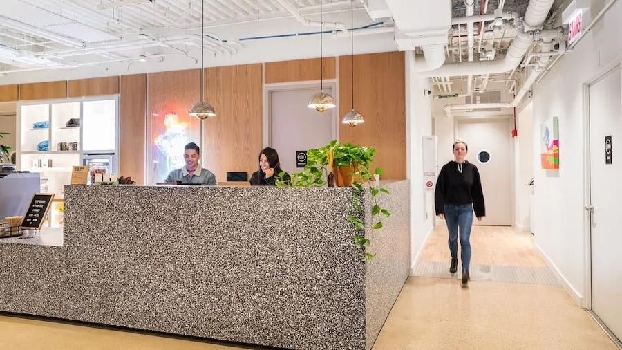 Web_72DPI-20191028_WeWork_222_South_Riverside_Plaza_Chicago_001.jpg