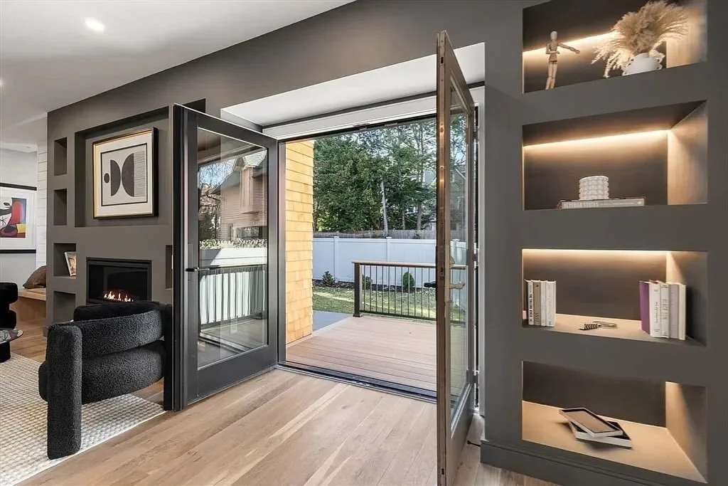 Channeling sunny days on the patio on this snowy day!