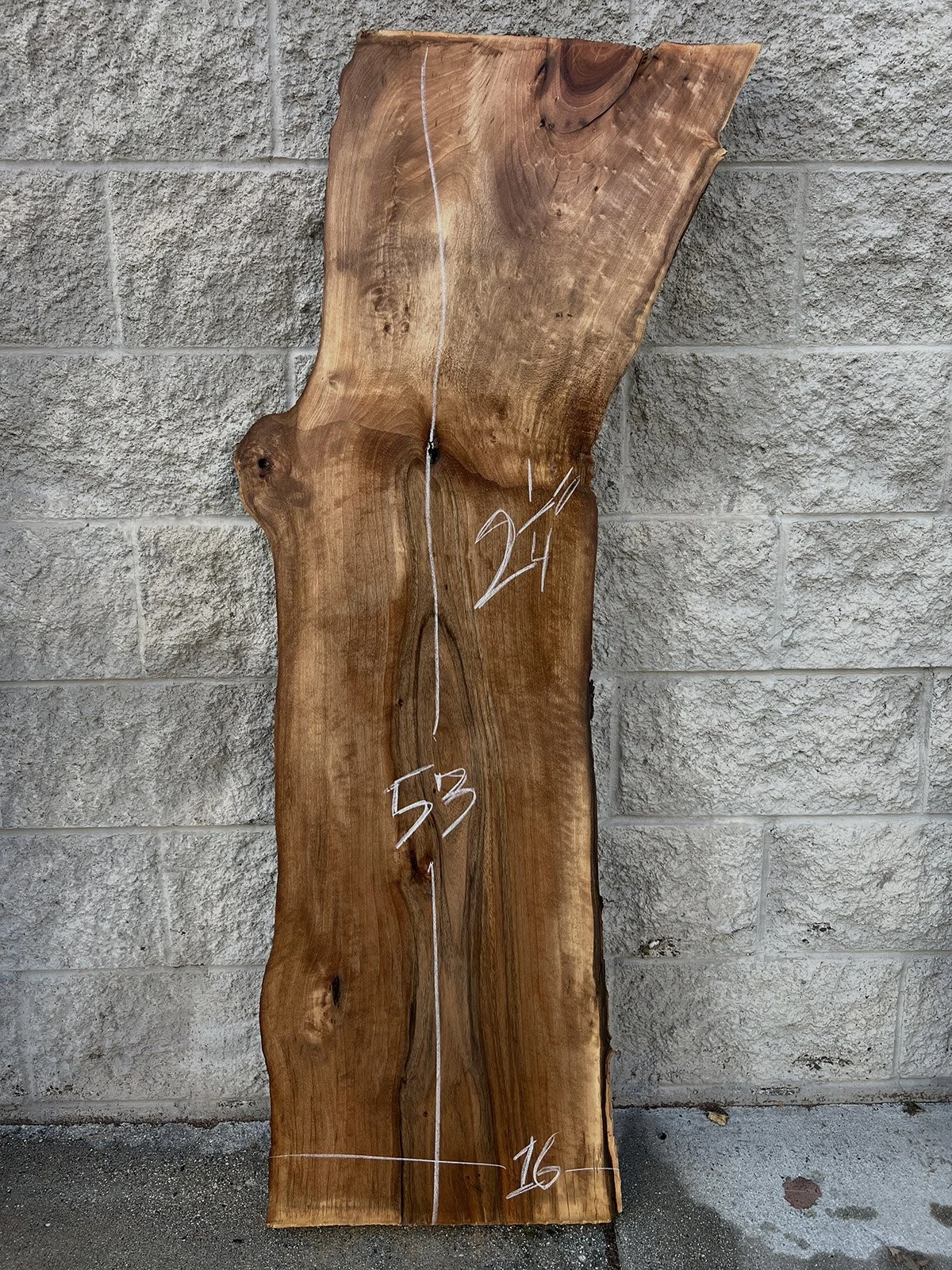 3747W-01.jpg