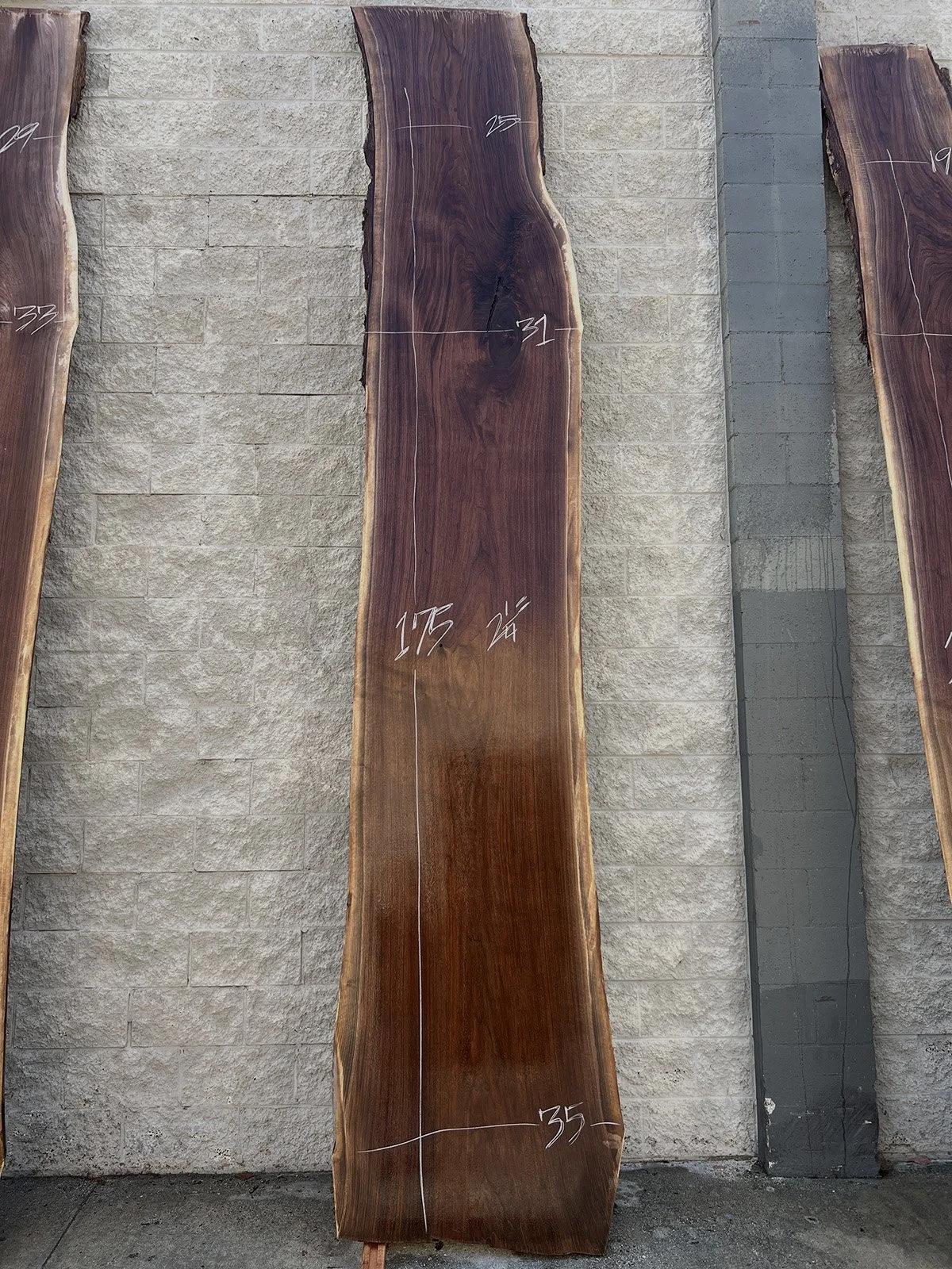 3708W-01.jpg