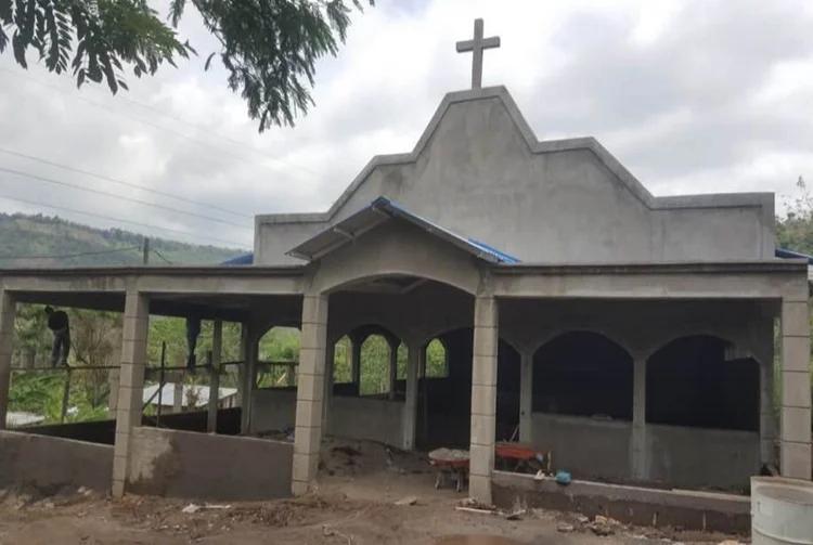 Exterior of Inglesia Clínica Espiritual church.