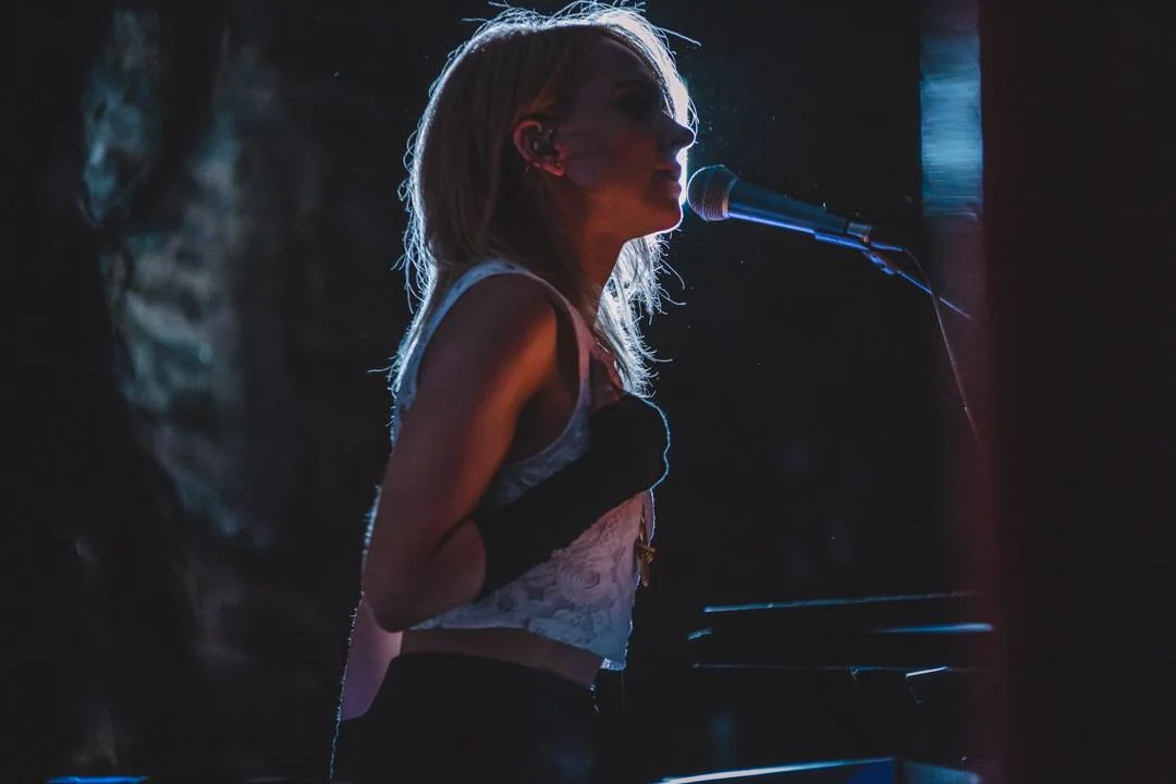 NEW LIVE PERFORMANCE FOOTAGE (Sofar Sounds)!