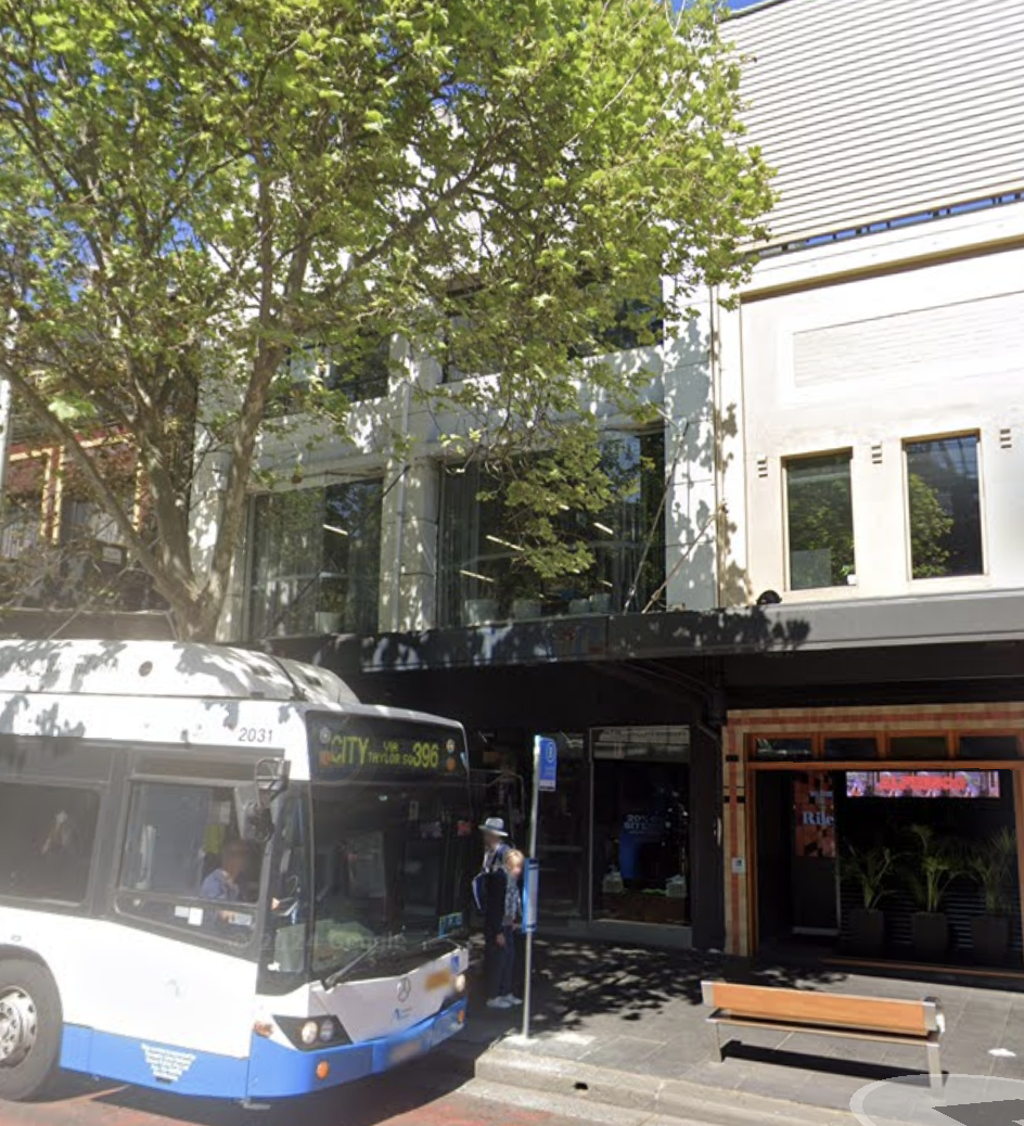 Oxford Street at Riley Street Bus Stop