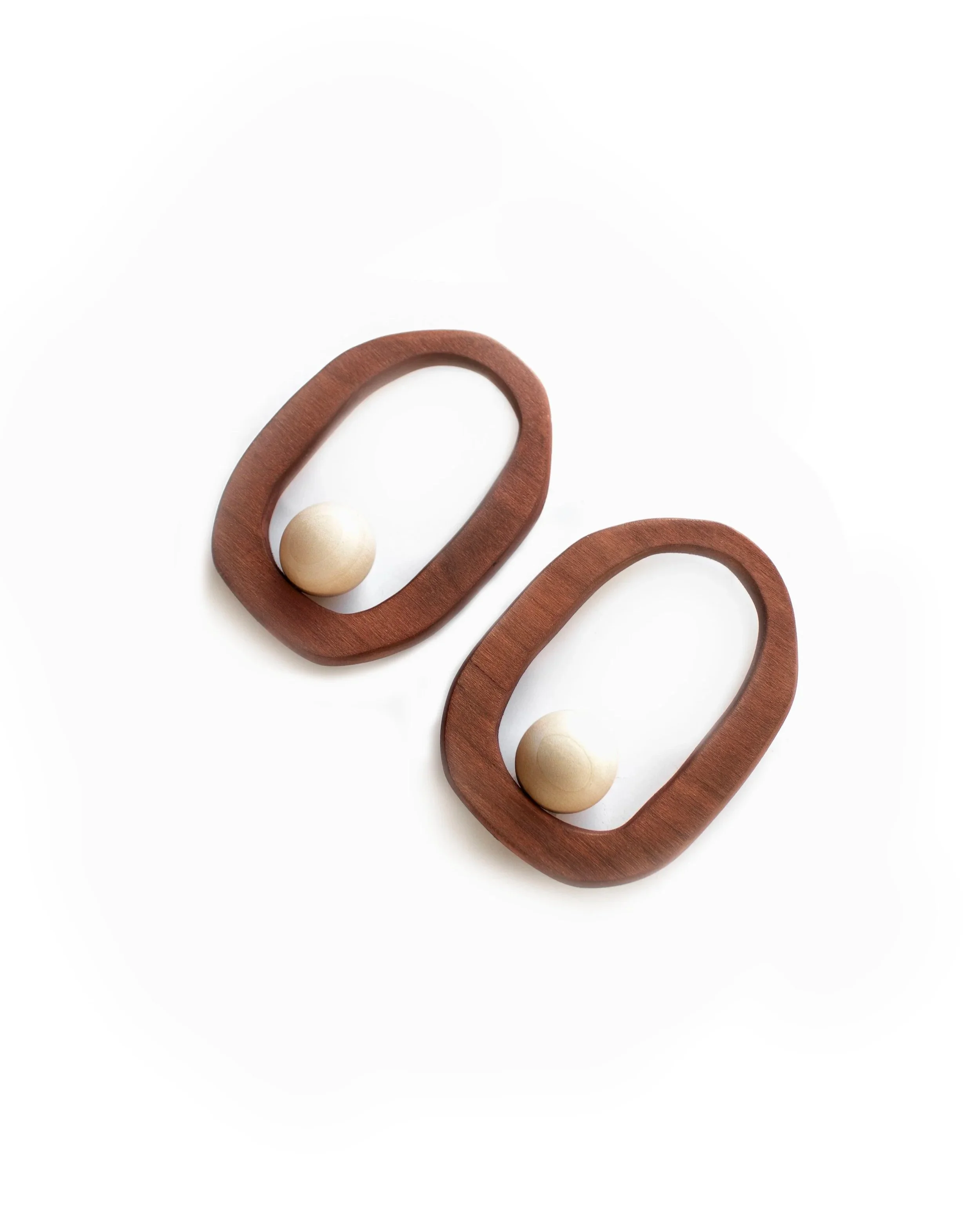 Leve+Dark+Cherry+1E.jpg