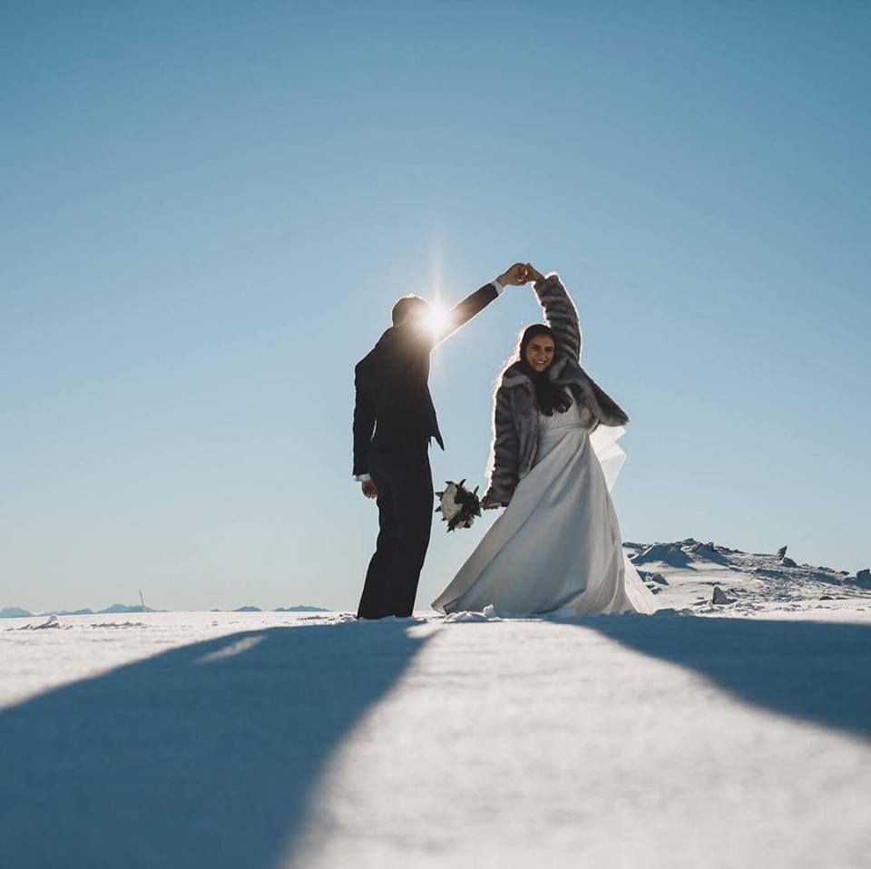 Williams Photography / Simply Perfect Weddings Cover Photo Credit Williams Photography / Mountain Weddings