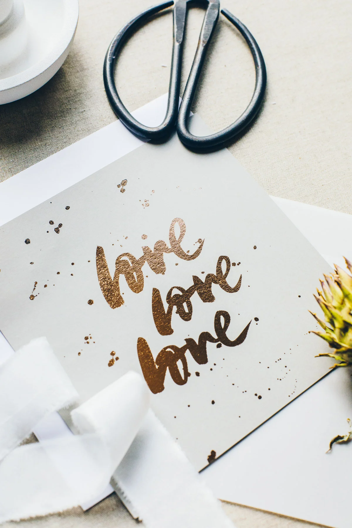 Hochzeit Glückwunschkarte "Love, Love, Love" -Rosegoldfolie- Design & Lettering: Viviane Lenders | Druck: Herzdruck