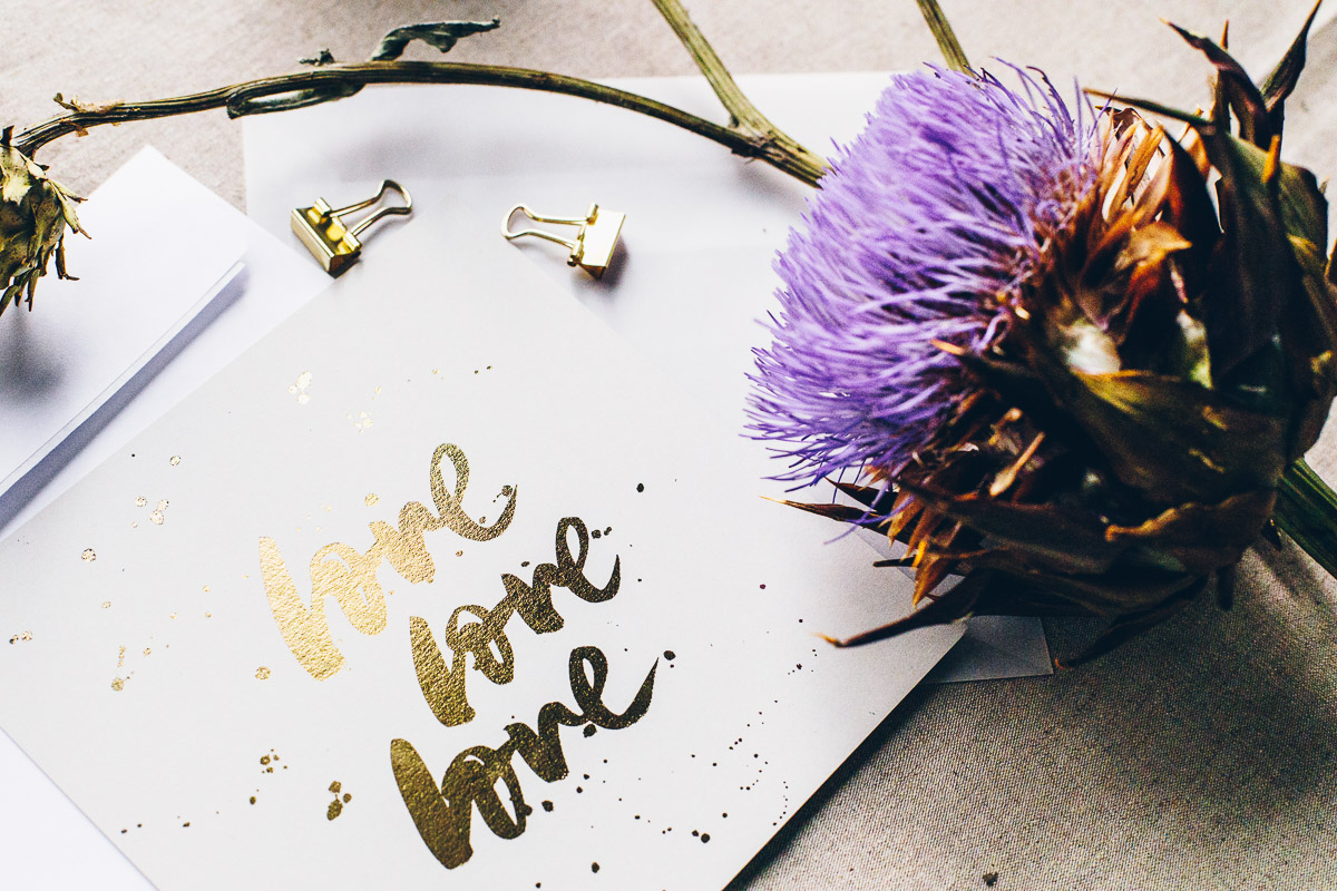 Hochzeit Glückwunschkarte "Love, Love, Love" -Rosegoldfolie- Design & Lettering: Viviane Lenders | Druck: Herzdruck