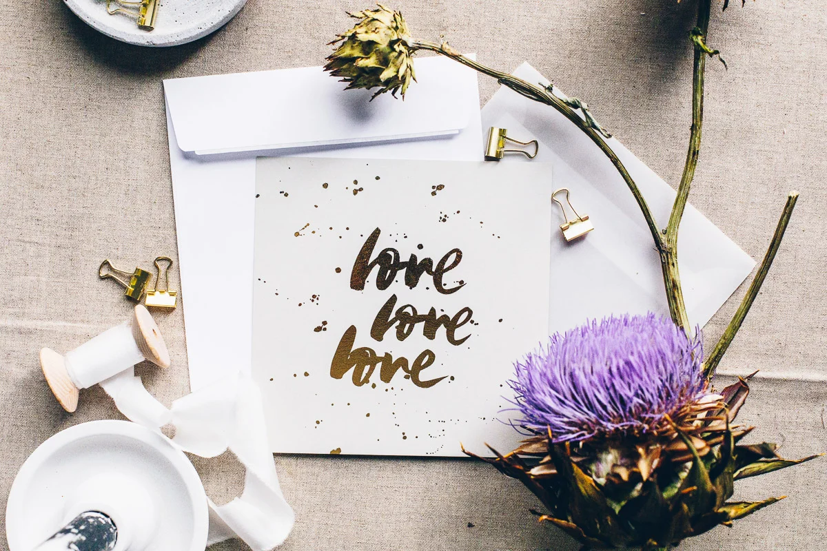 Hochzeit Glückwunschkarte "Love, Love, Love" -Rosegoldfolie- Design & Lettering: Viviane Lenders | Druck: Herzdruck