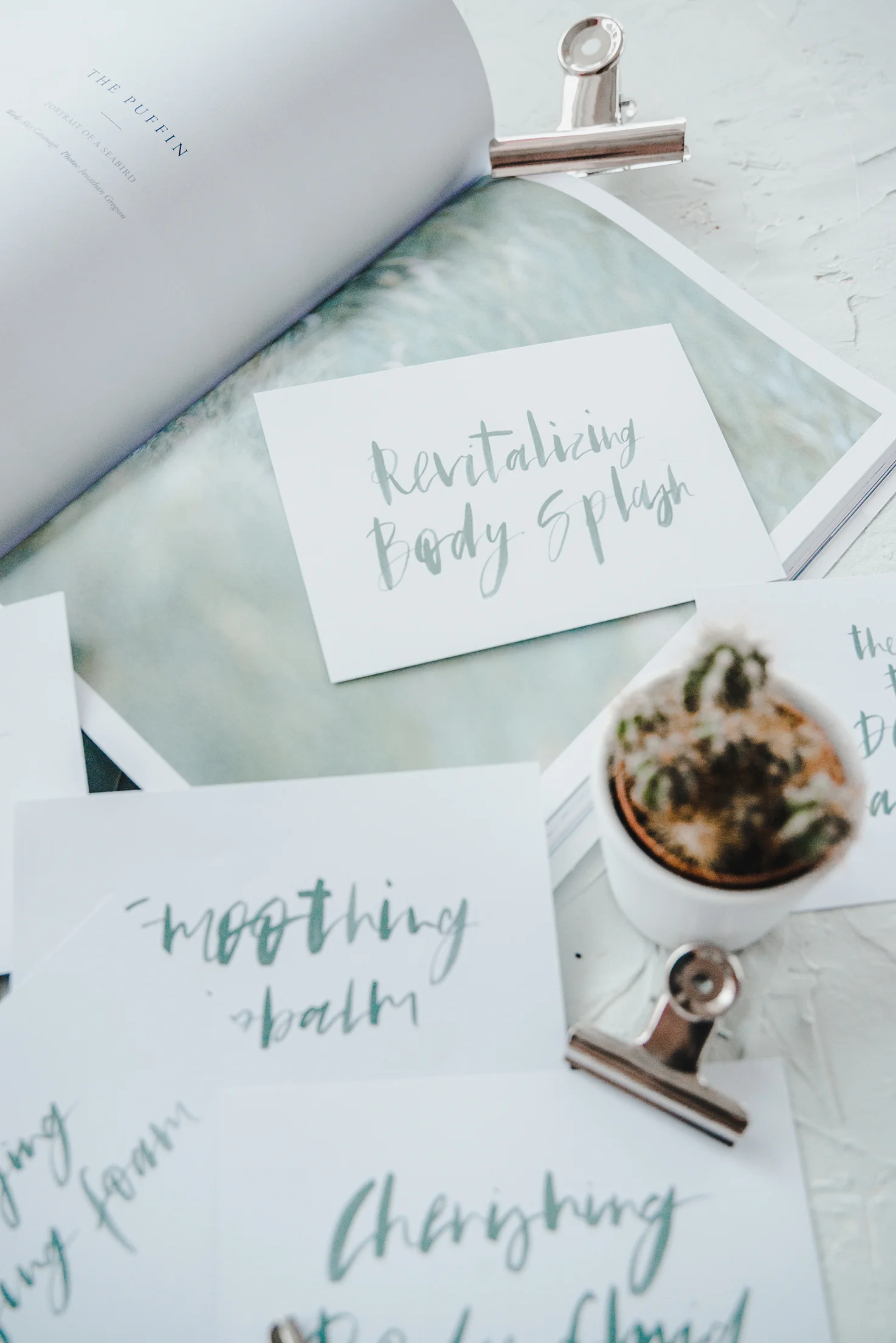Produkt Shooting mit Hej Organic. Fotos Evelina Galinis, Sweets Zuckersüß & Rosenrot, Papeterie & Schmuck Viviane Lenders