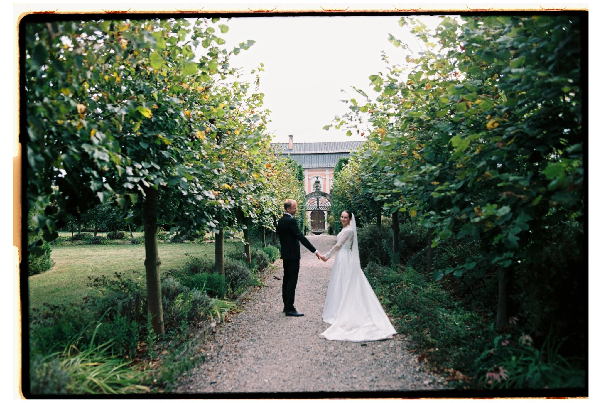 svatebni fotograf ostrava na film-5.jpg