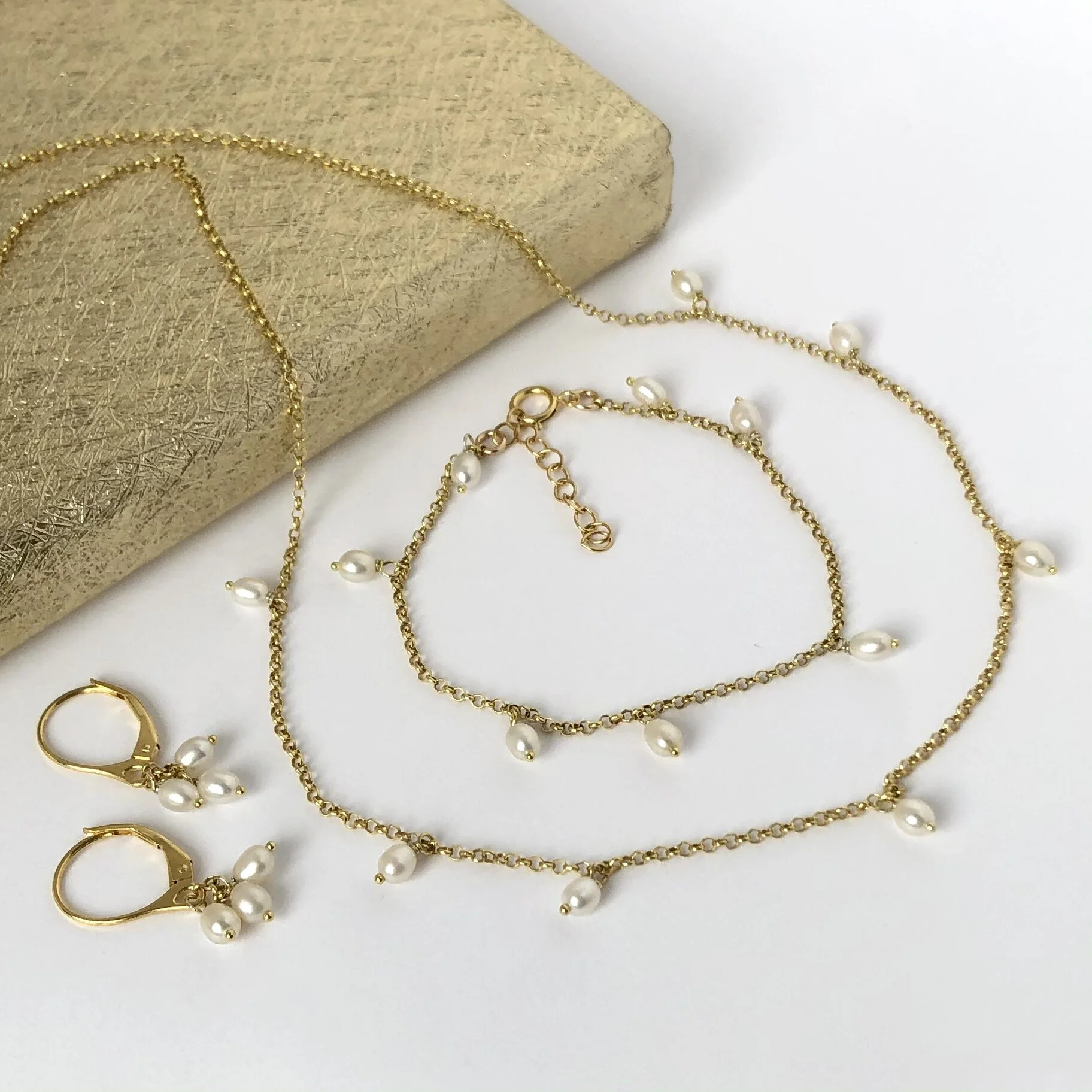 gold pearl drop set