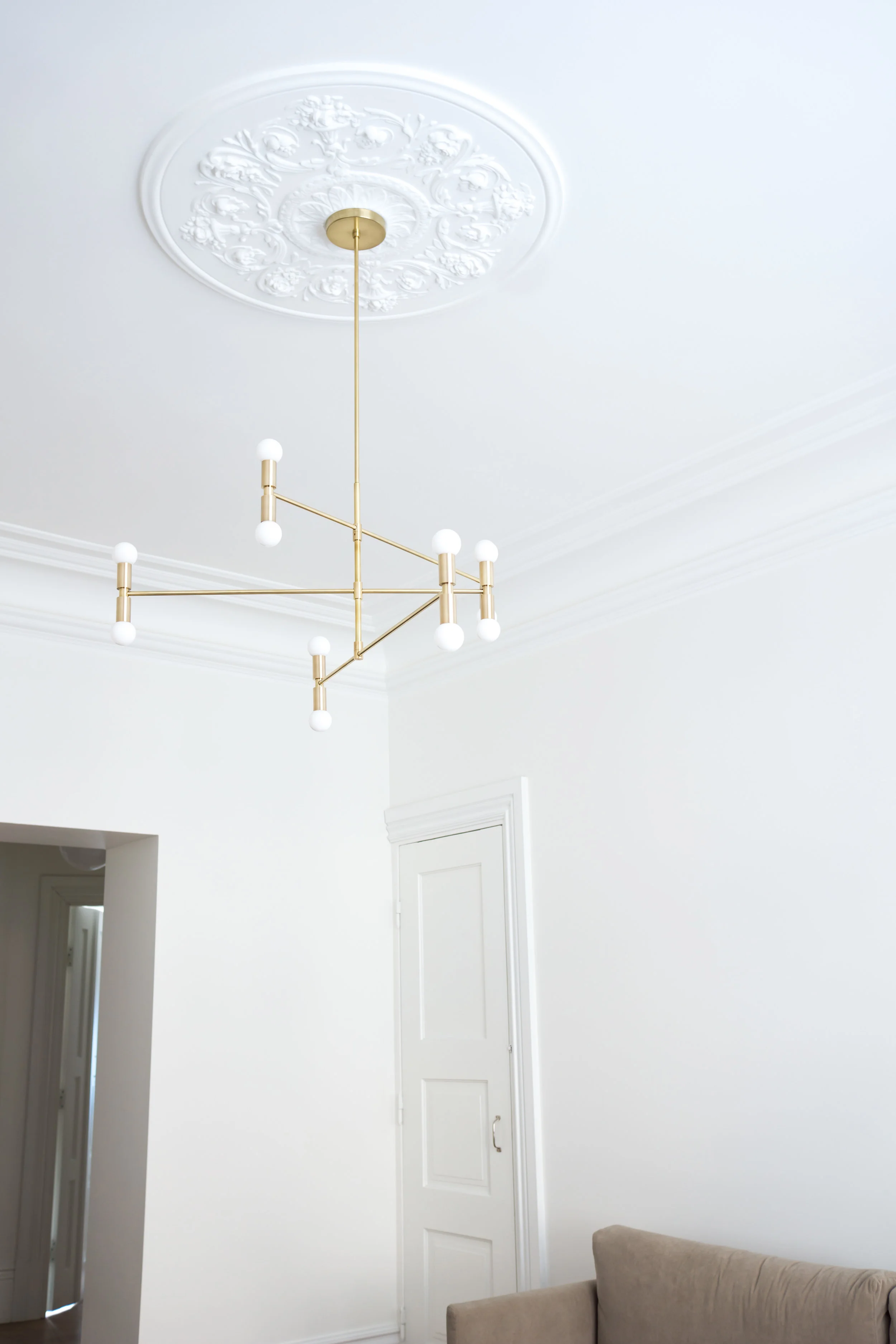 2018128Coterie-LivingroomSuspension-05782.jpg