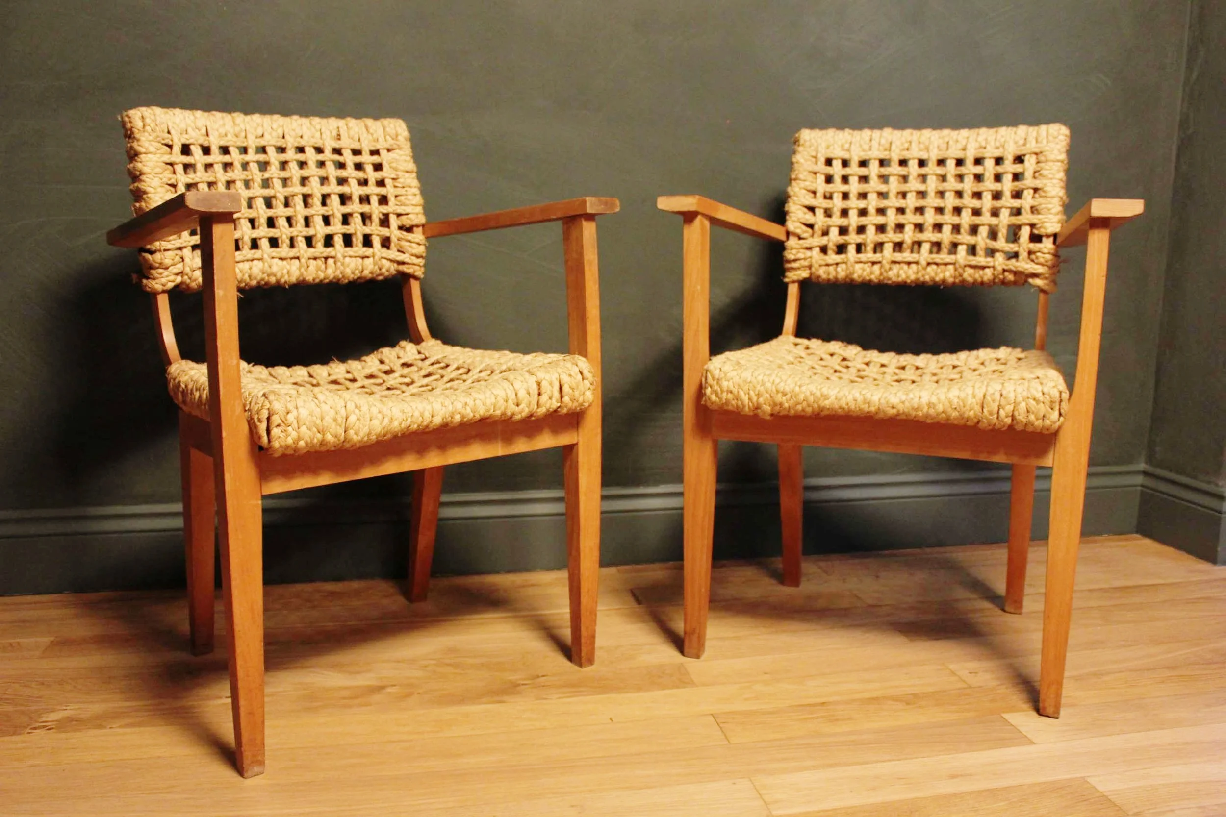 AM CHAIR 3.jpg