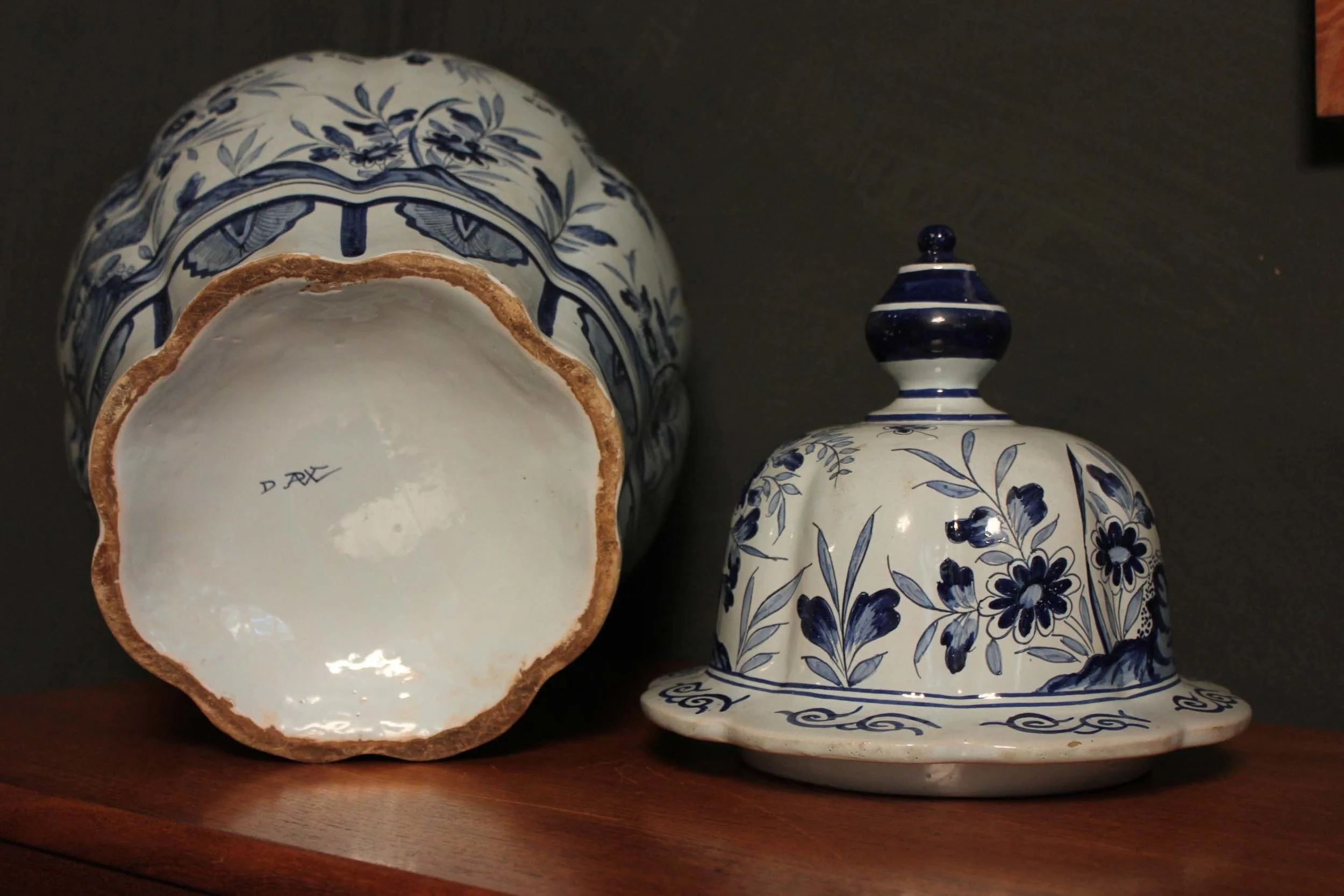 chin vase 2.jpg
