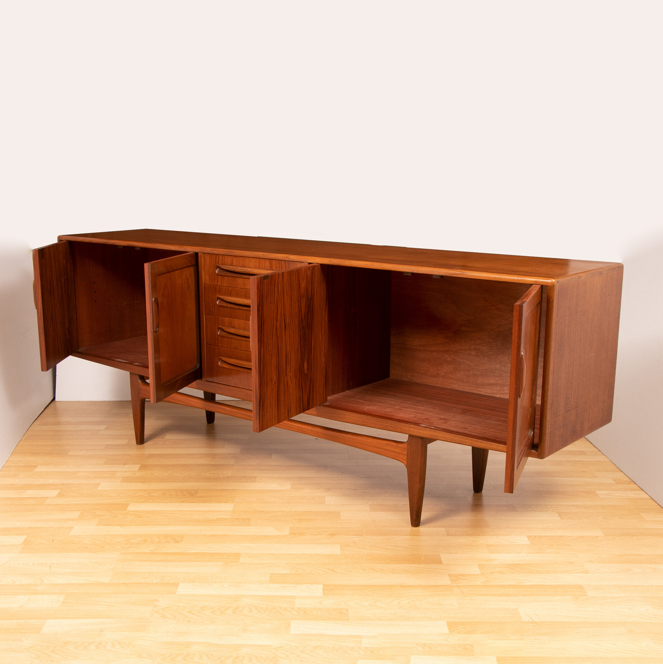 teak-long-john-sideboard-by-victor-wilkins-c1965_48_36308d.jpg