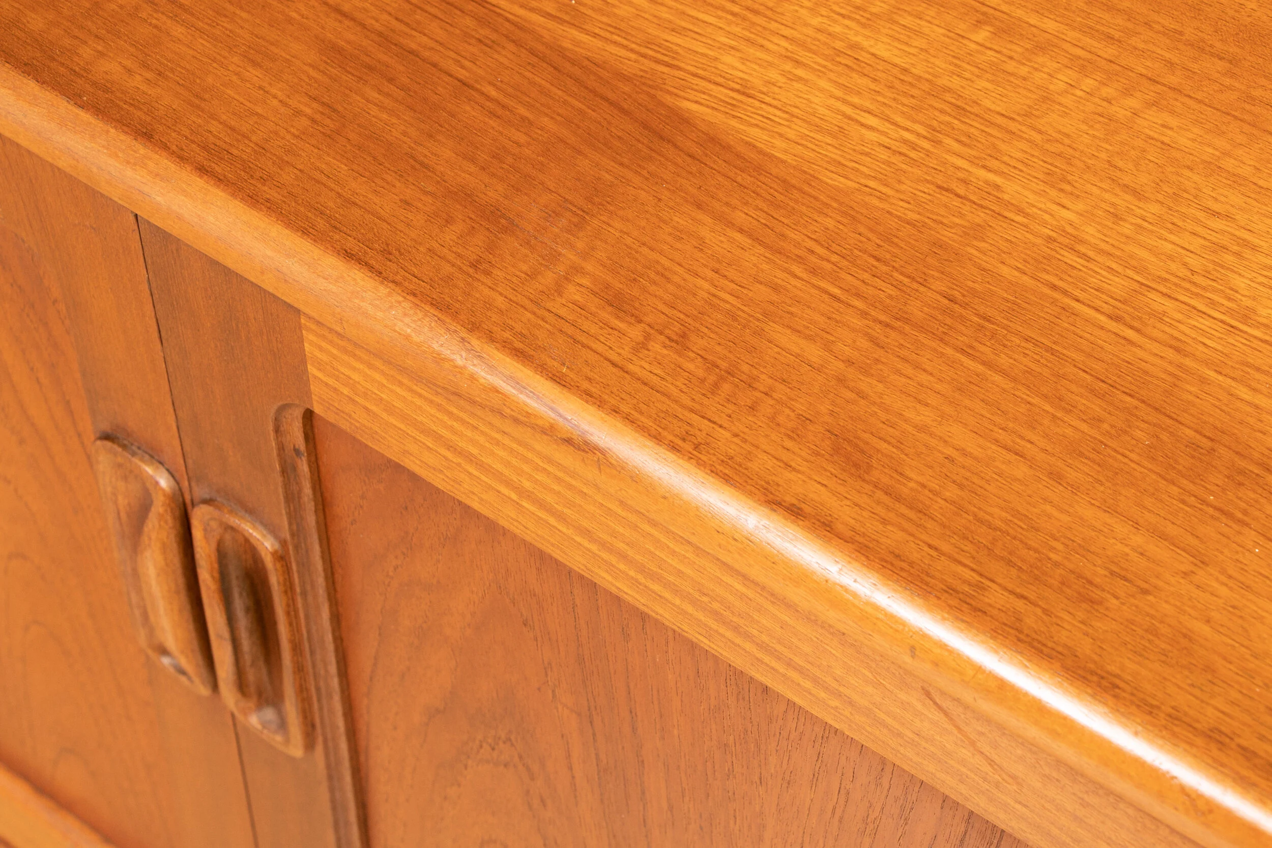 teak-long-john-sideboard-by-victor-wilkins-c1965_48_36308g.jpg