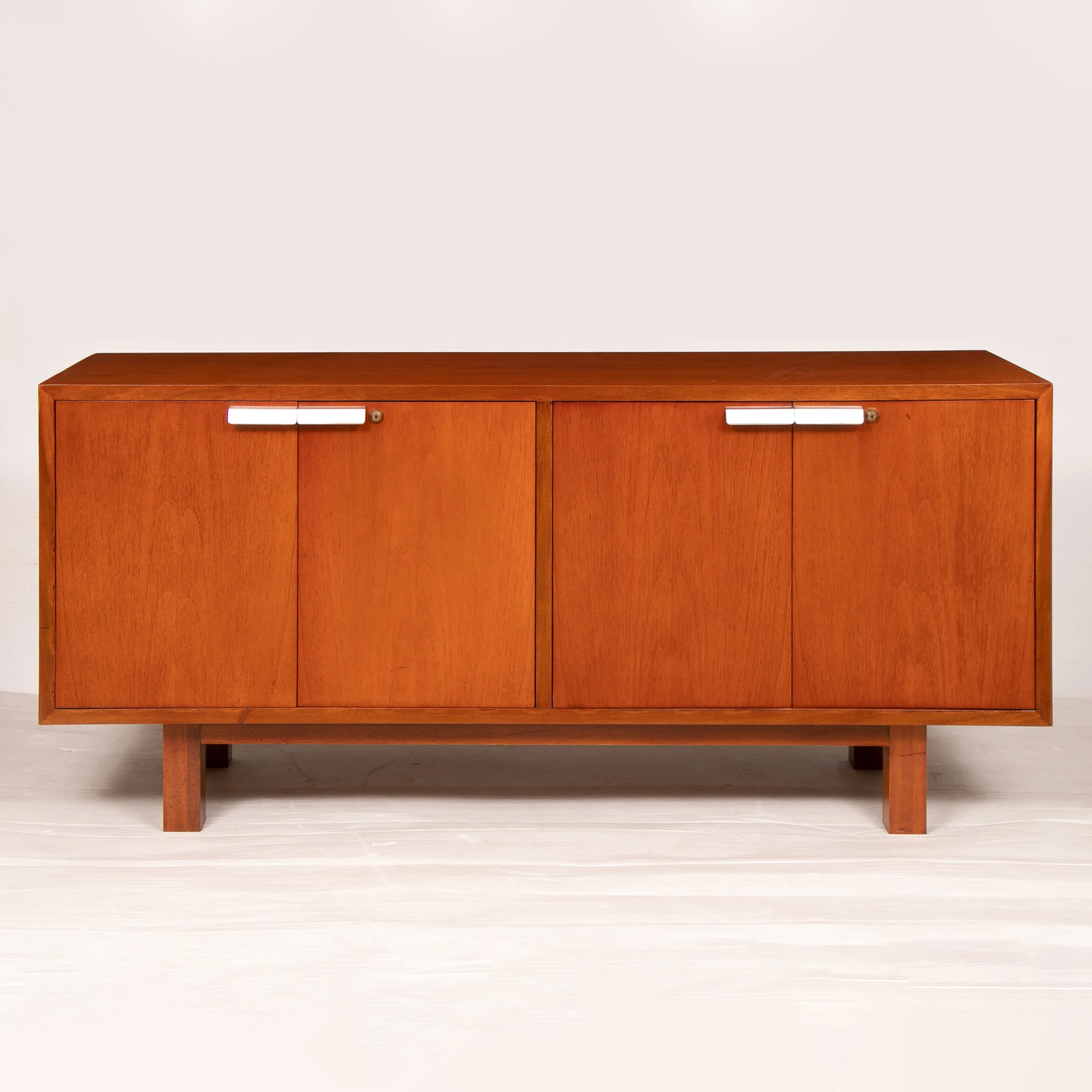 teak-sideboard-by-scottish-manufacturer-andrew-thomson-of-glasgow_48_36307a.jpg