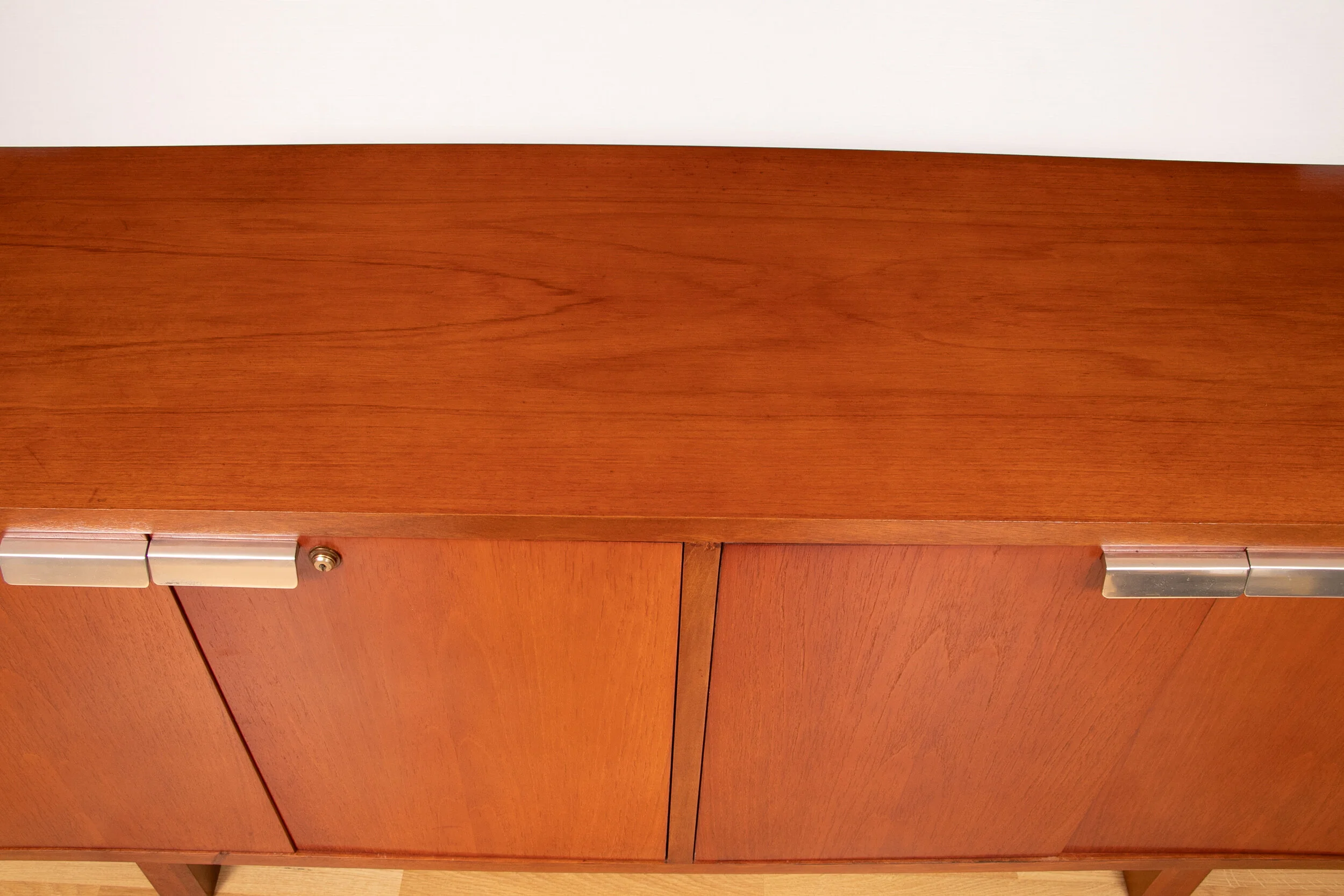 teak-sideboard-by-scottish-manufacturer-andrew-thomson-of-glasgow_48_36307h.jpg