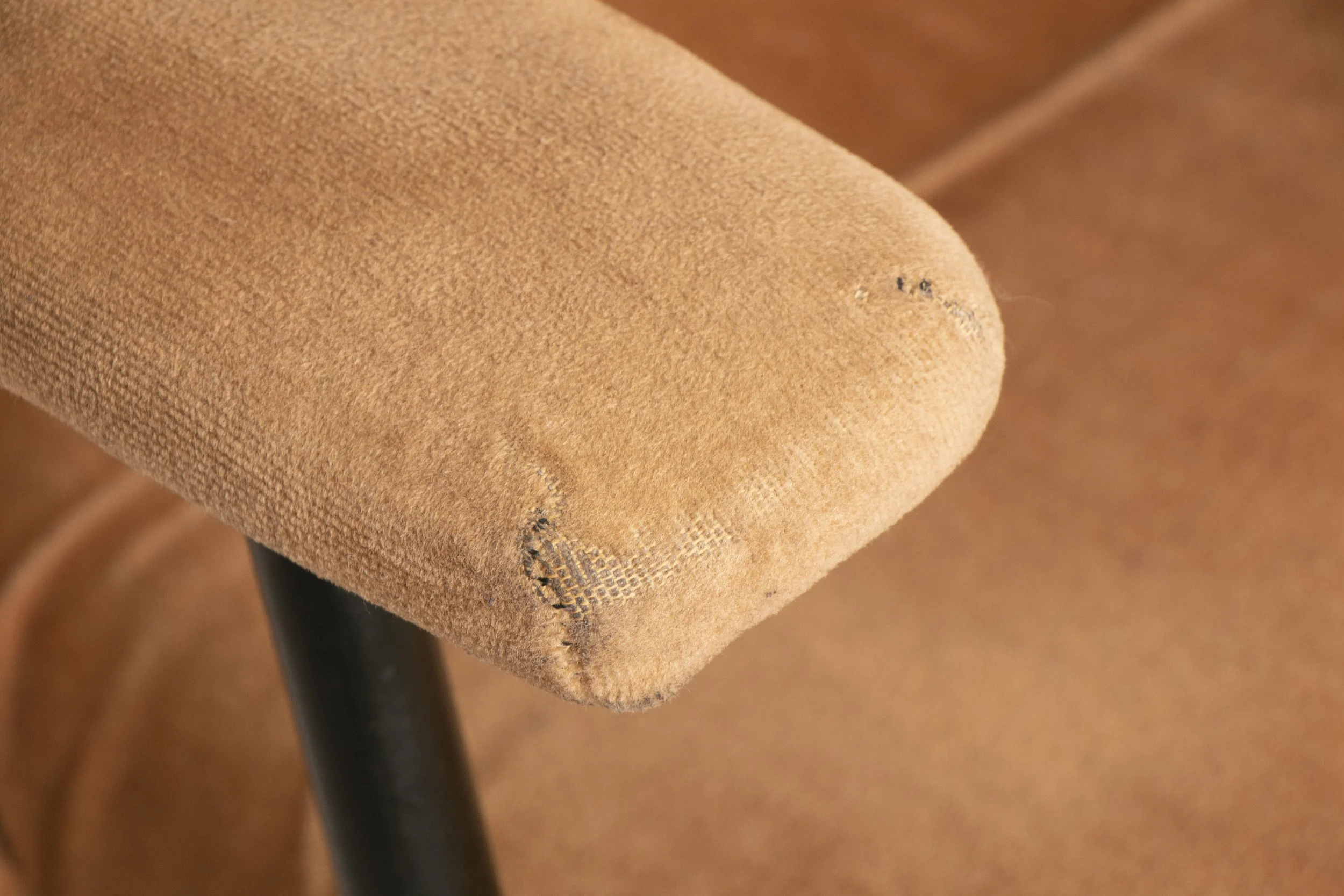 occasional-chair-italian_48_38575_07.jpg