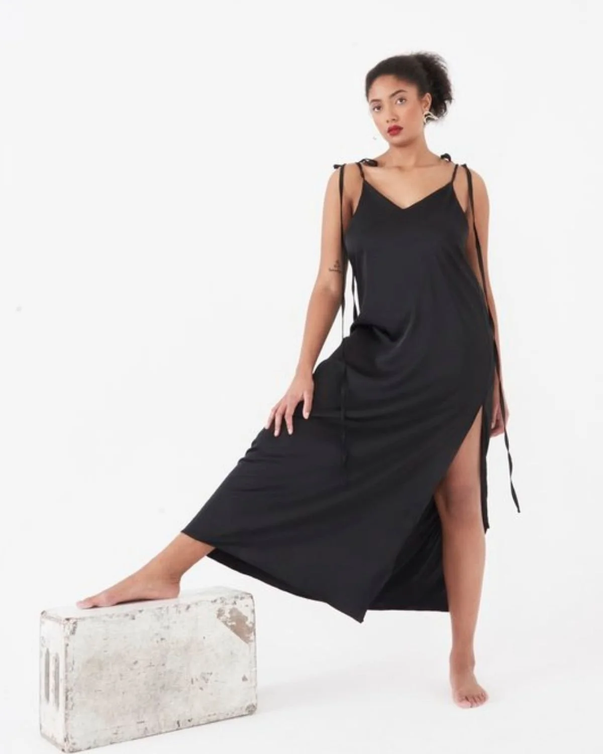 12 Made-To-Order Clothing Brands Slowing Down Fashion | Conscious ...