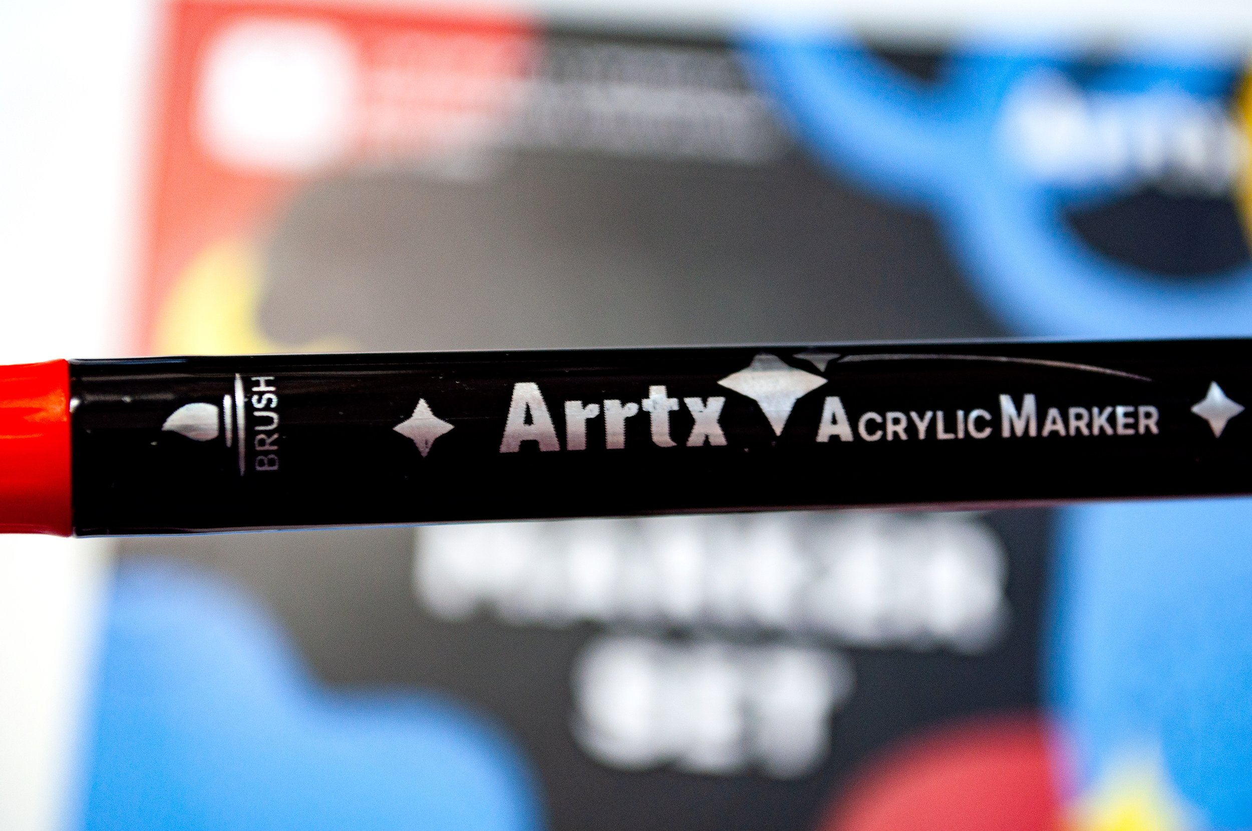Arrtx 8 Pack Black Colors Acrylic Marker Brush Tip and Fine Tip (Dual –  ArrtxArt