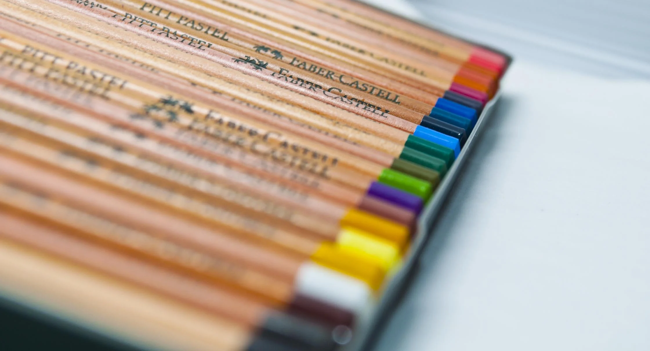 Bâton De Charbon Compressé Faber-Castell PITT Extra Doux – Noir Intense – Pour Dessin, Croquis, Fusain – Qualité Artistique