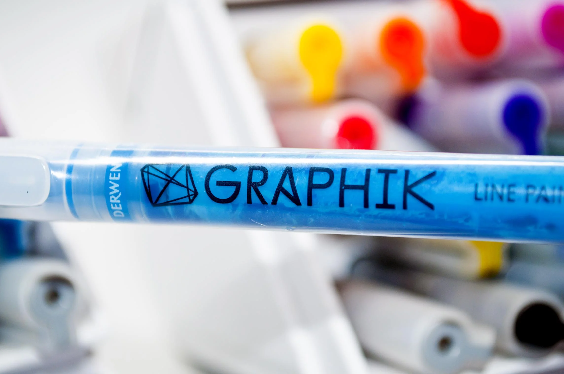 Derwent Graphik Name On Barrel.jpg