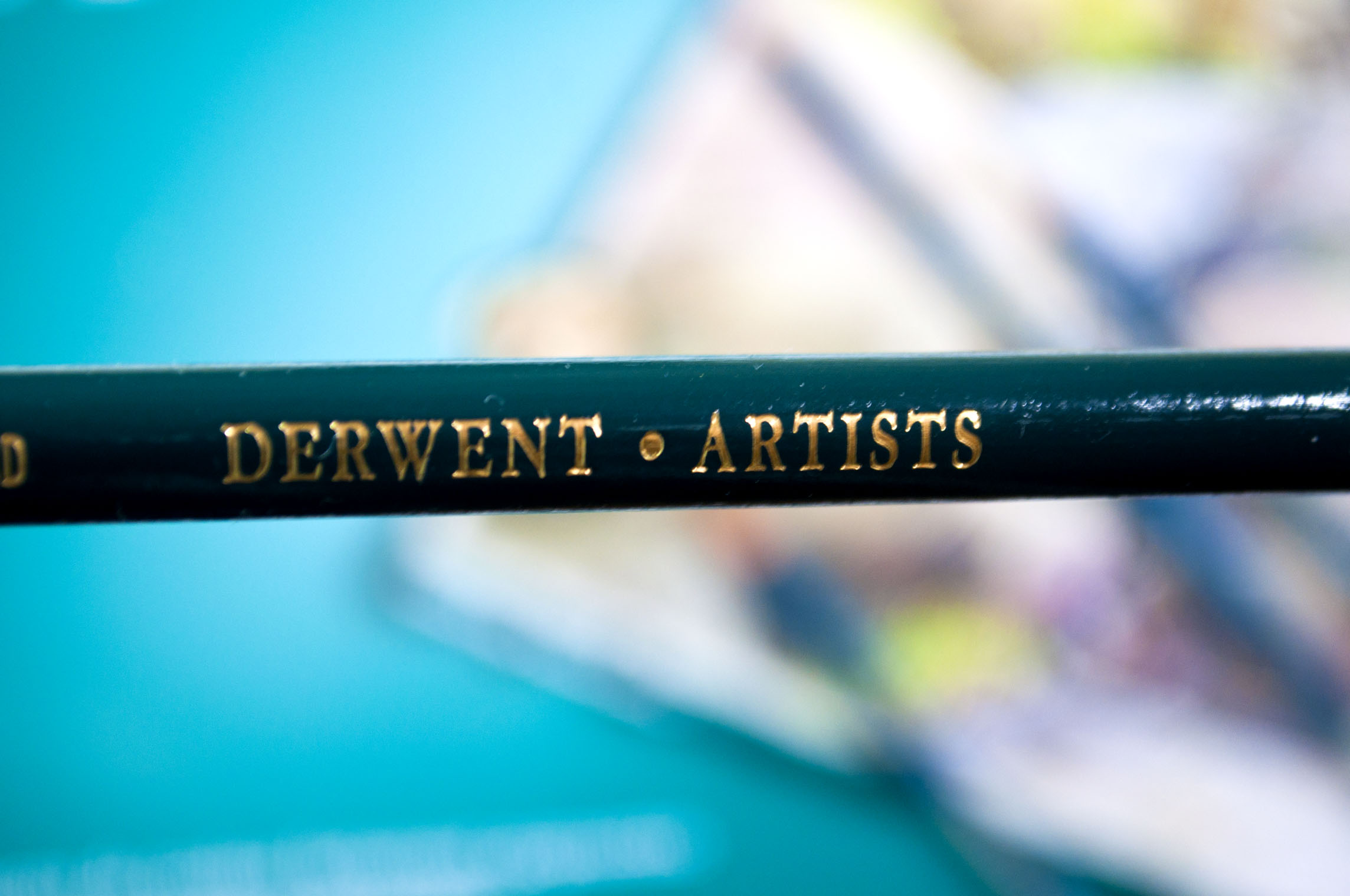Derwent Artists' Colored Pencil Tin 24 Piece Set