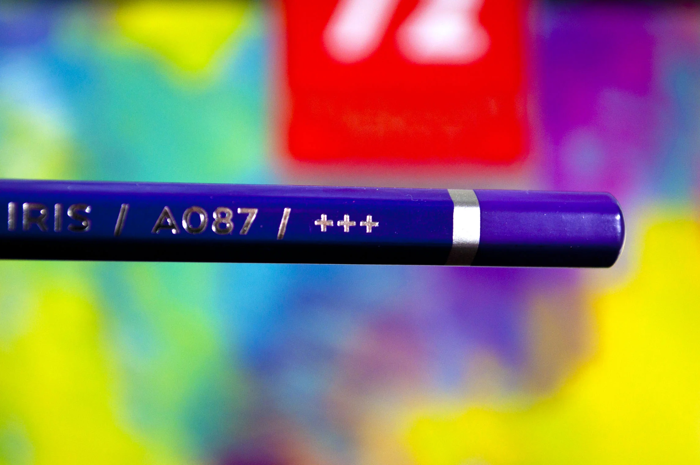 Arteza Lightfast information on barrel.jpg