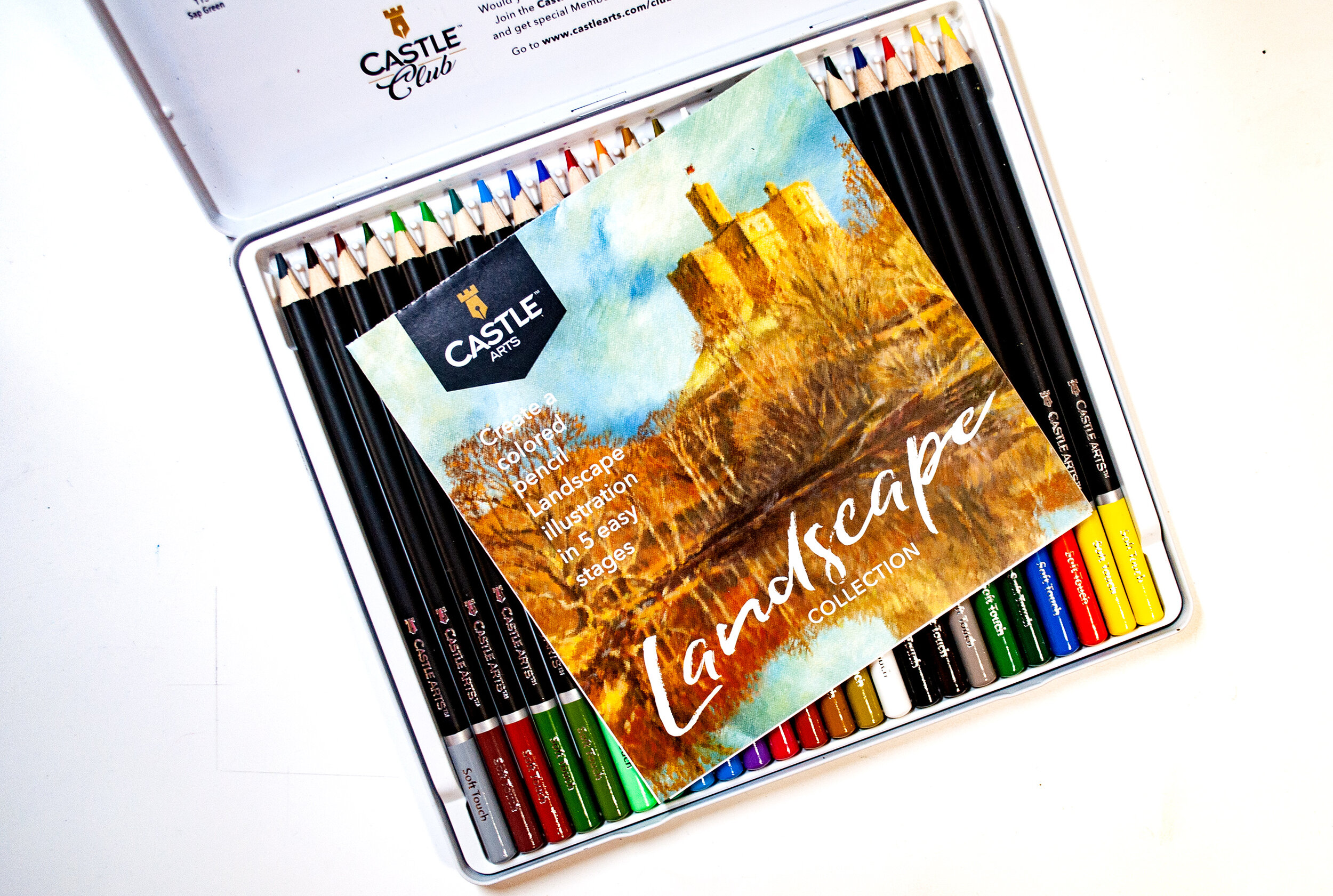 Castle Arts Themed 24 Colored Pencil Set in Tin Box
