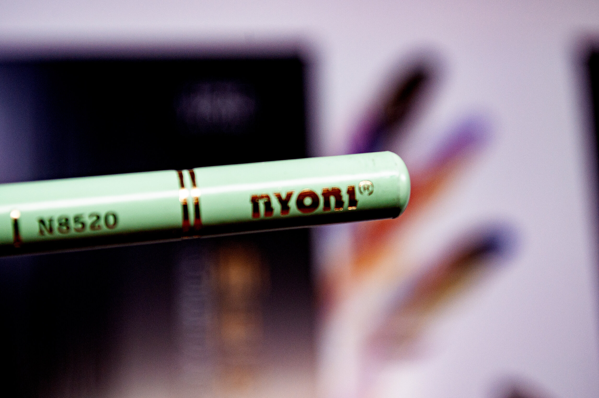 尼奥尼 NYONI Professional Colored Pencils, Colored Pencils for