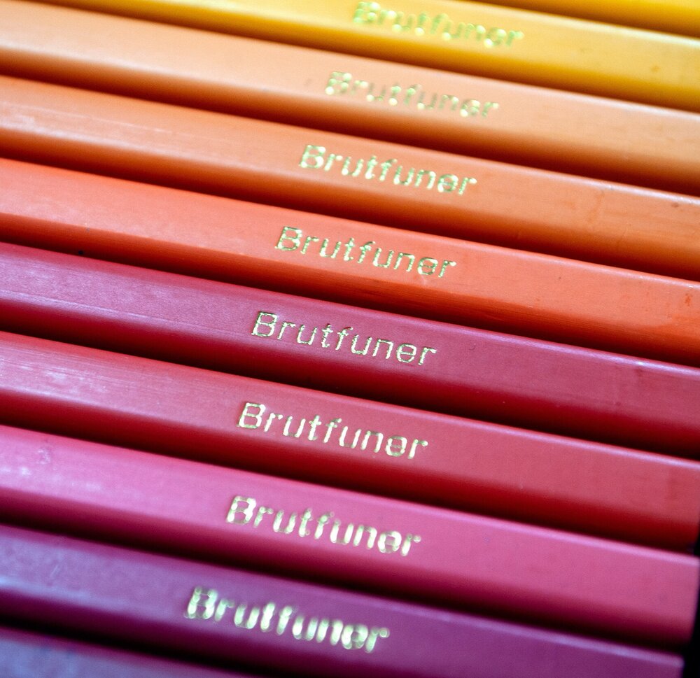 Review Of The Brutfuner 120 Set Of Square Colored Pencils — The Art Gear  Guide