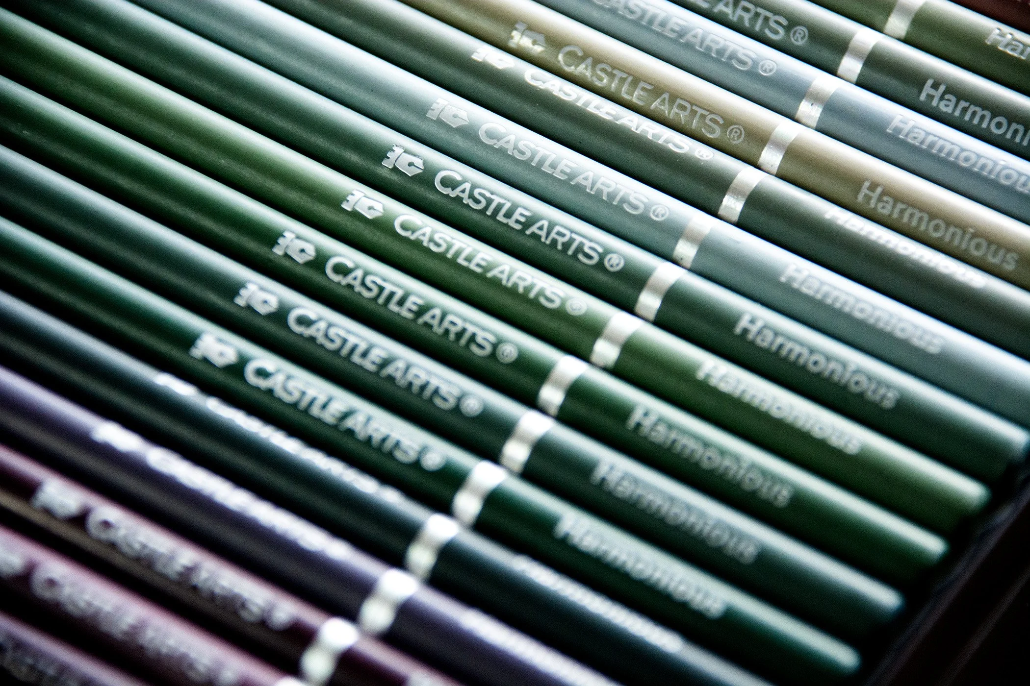Castle Arts Harmonious Coloured Pencil 72 Set Review | Castle Arts ...