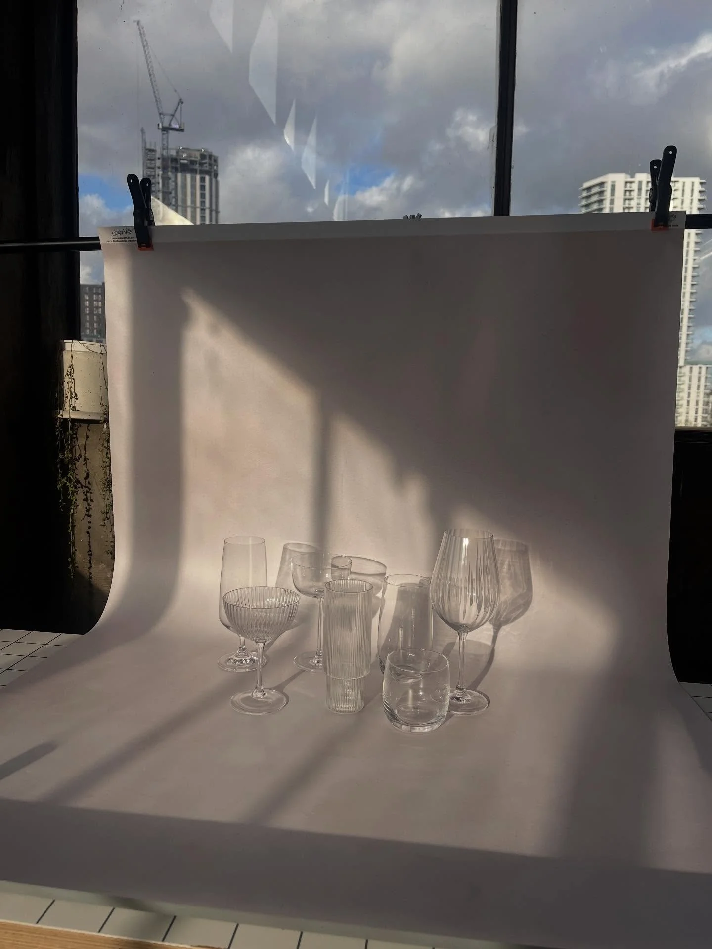 We&rsquo;ve got that Friday feeling in the studio today! Been a loooong two weeks to start the year, anyone else? 

We&rsquo;ve picked out some of our favourite cocktail glasses for our best non alcoholic alternatives (we&rsquo;re fans of @wednesdays