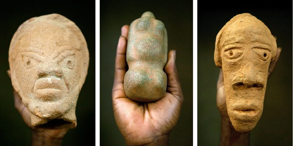Artifacts unearthed at the Djenne-Djenno archeological site near Djenne, Mali. Undated. These artifacts were sold by the roadside. Photo by Damon Winter / The New York Times
