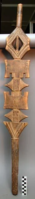 A Tuareg tent pole from the Tahoua plains of Niger. Measurements: 105.5 x 14.5 x 3.5 cm (41 9/16 x 5 11/16 x 1 3/8 in.)
