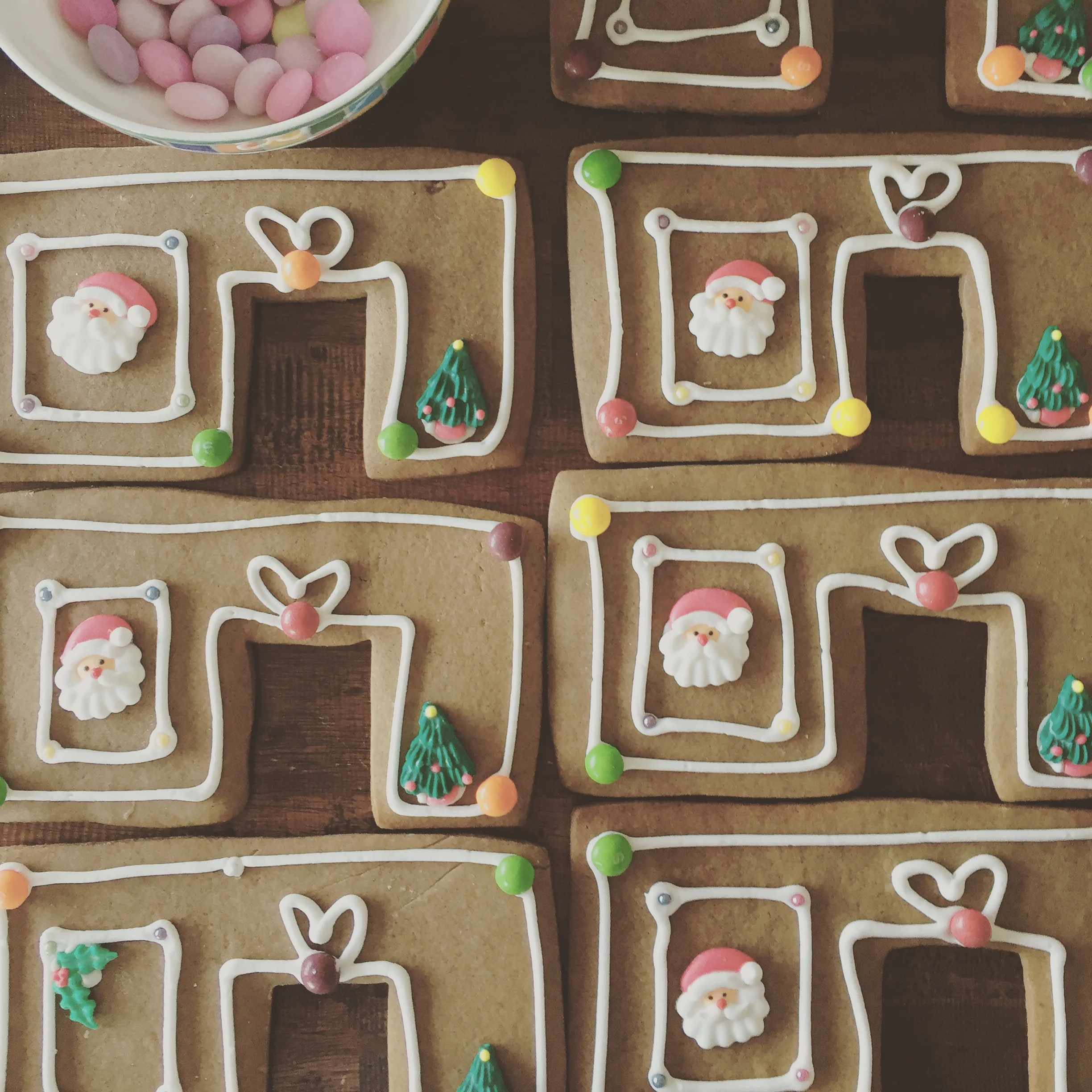 santa's gingerbread houses