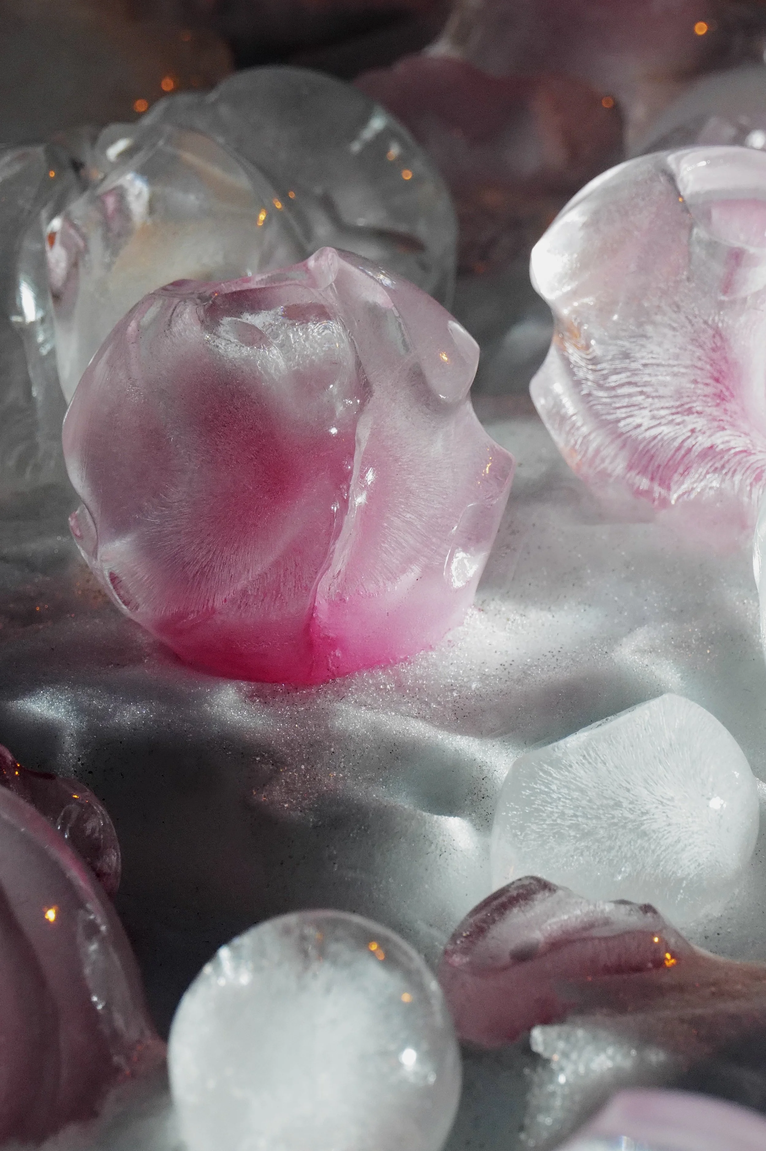 Rose garden (land art ice sculpture)