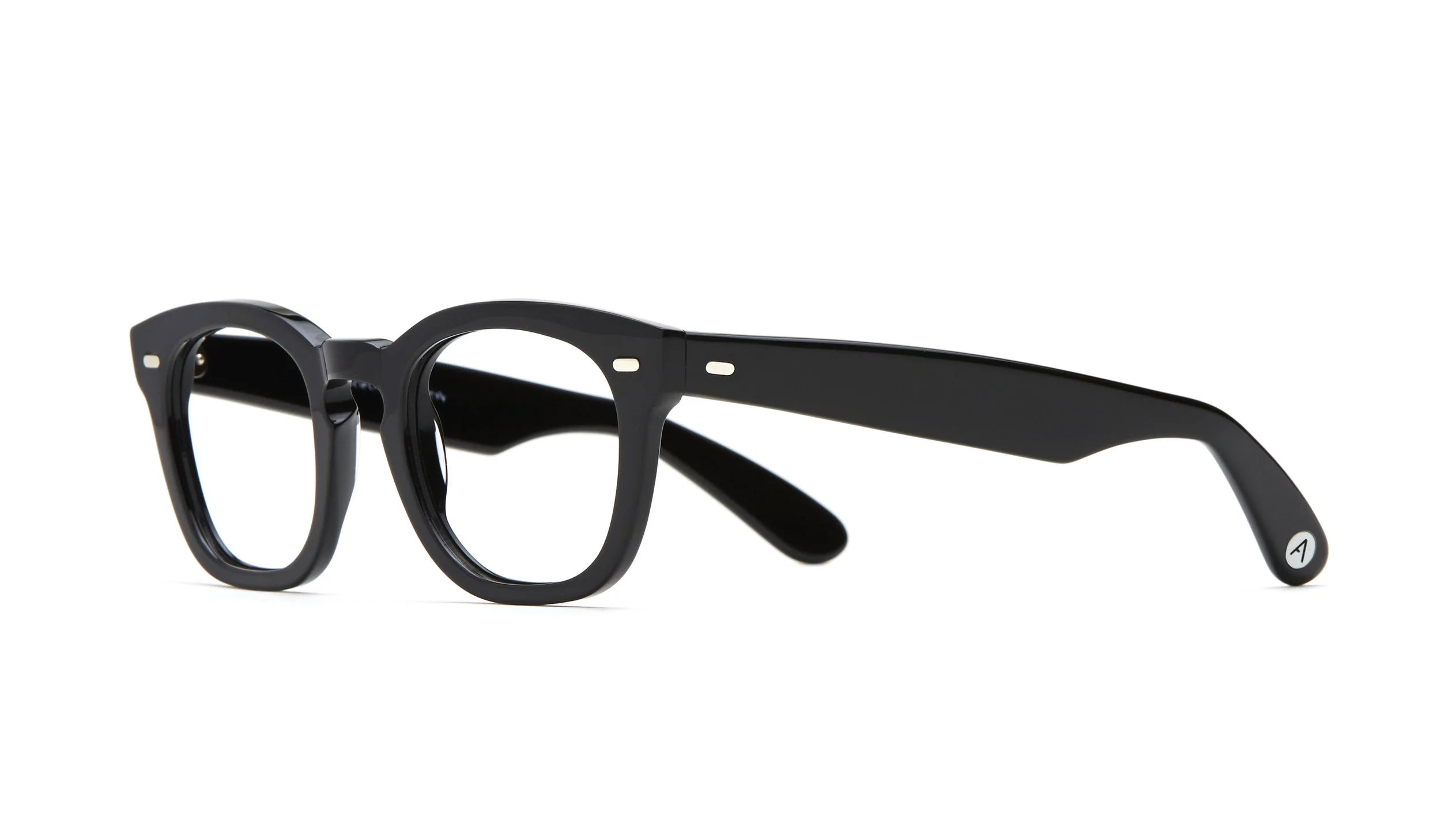 Cass 04 Matte Black AngleRX.jpg