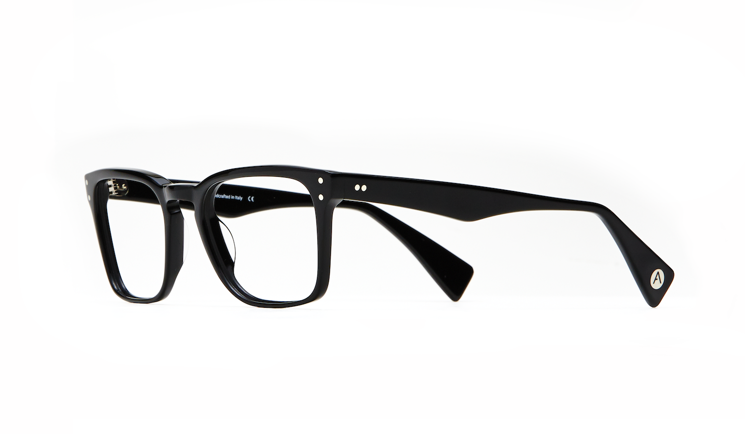 Whitmore 04 BlackAngleRx.png