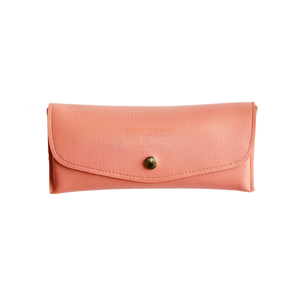 The-Optical-Co-Assessories-vintage-pink-case.png