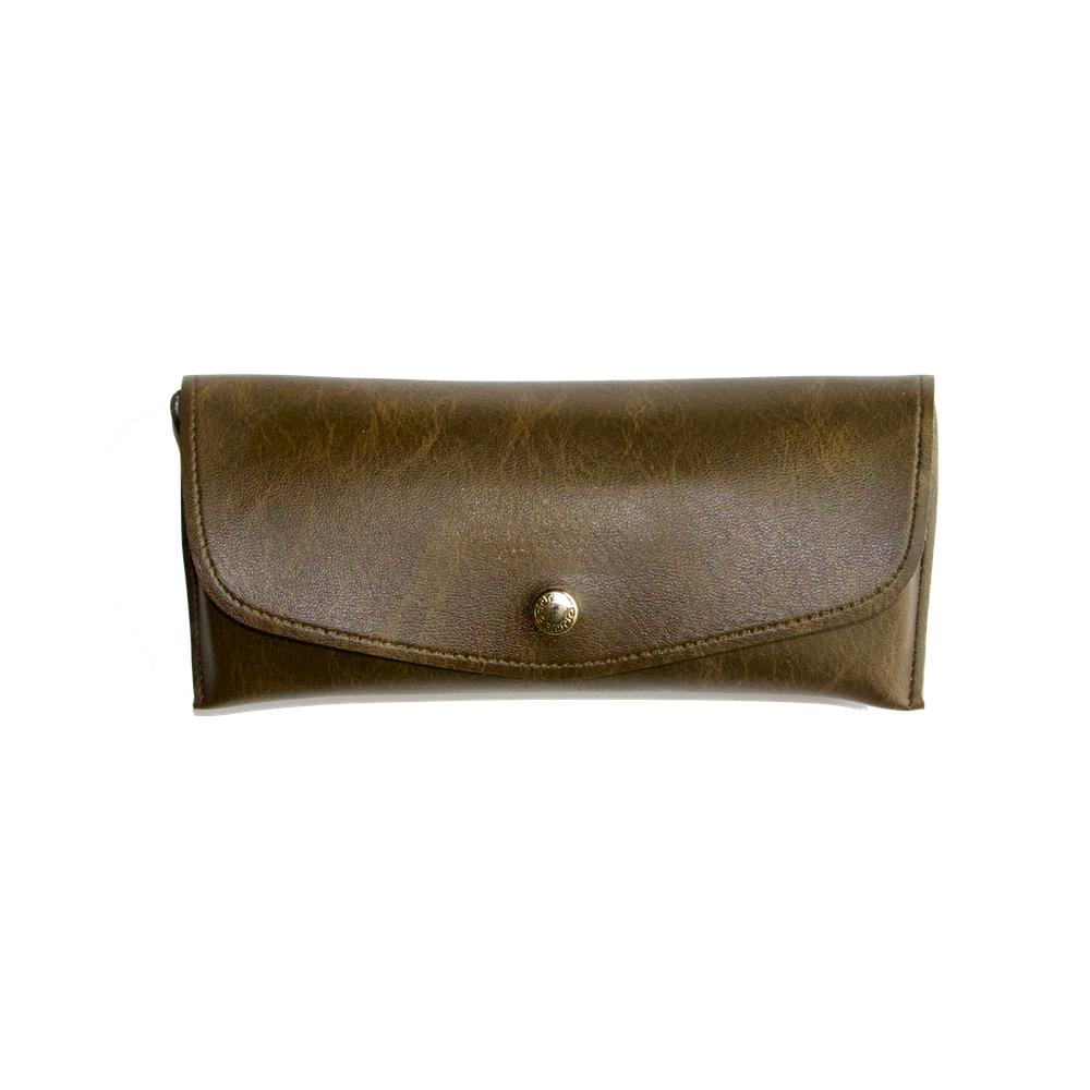 The-Optical-Co-Assessories-vintage-brown-closed.png