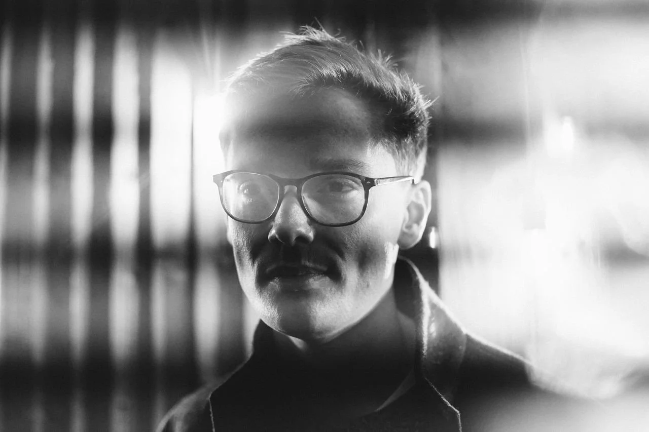 Chris Roe Blends Nature and Humanity in 'The Salt Path' Score